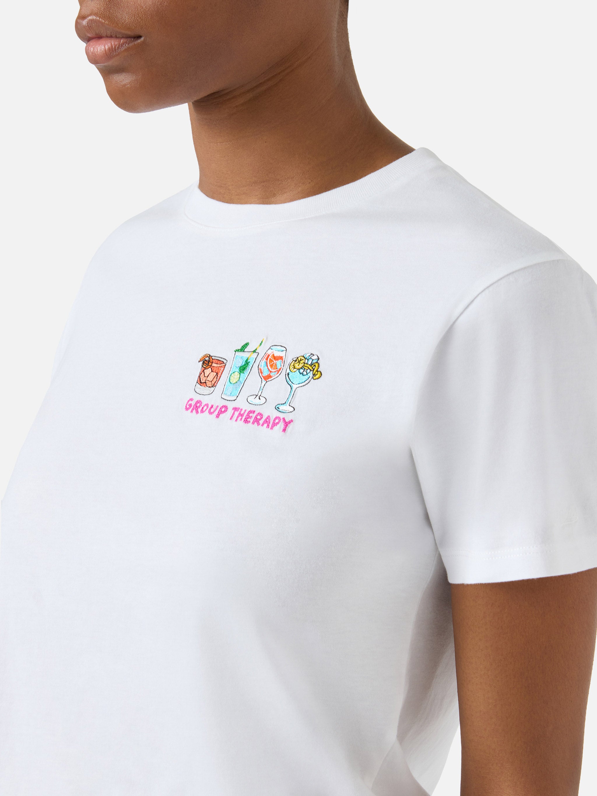 mc2-saint-barth-t-shirt-emilie-donna-bianca-con-ricamo-group-therapy image 1