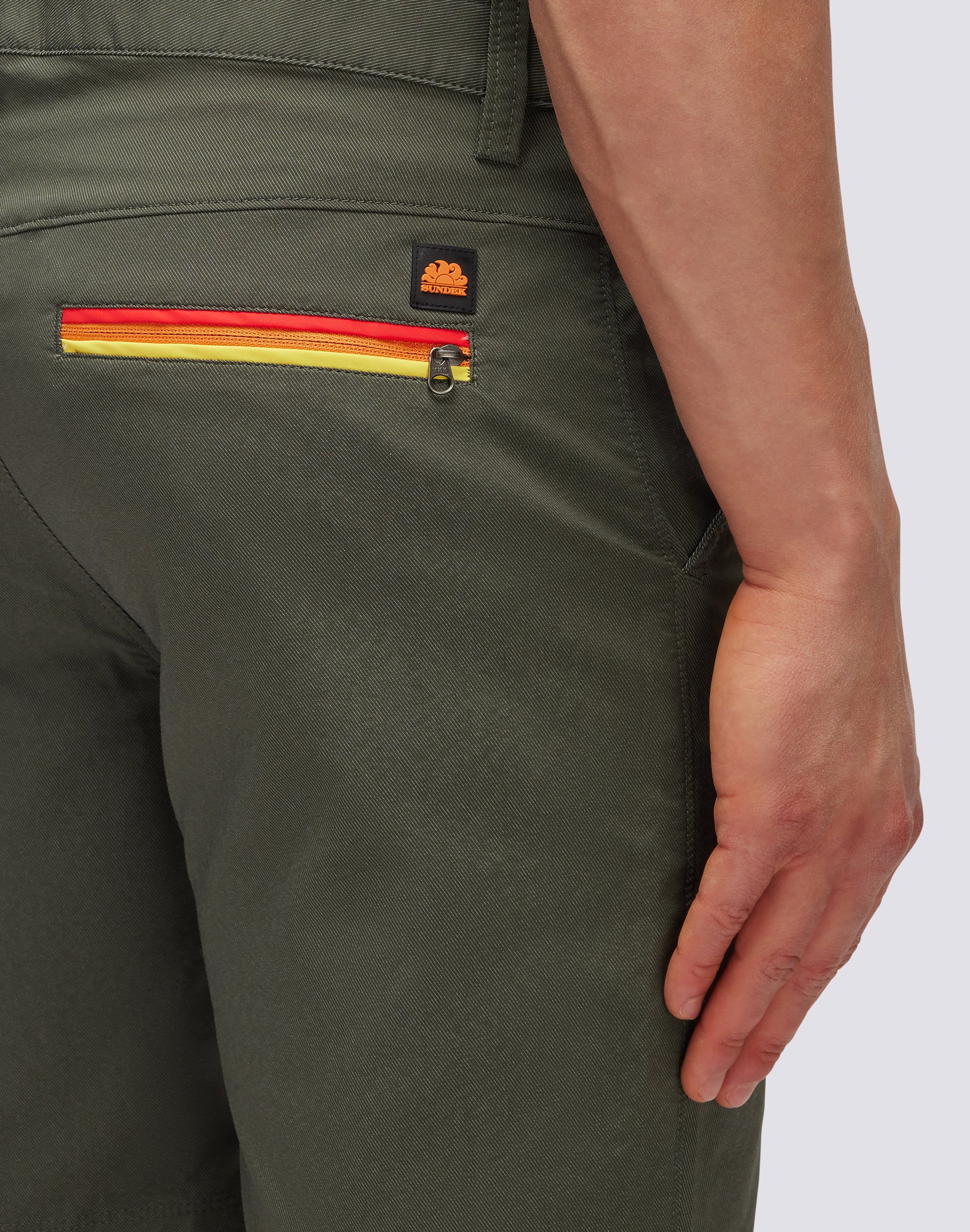 sundek-walkshort-uomo-nero-in-tessuto-quick-dry-pantaloncino-corto image 4