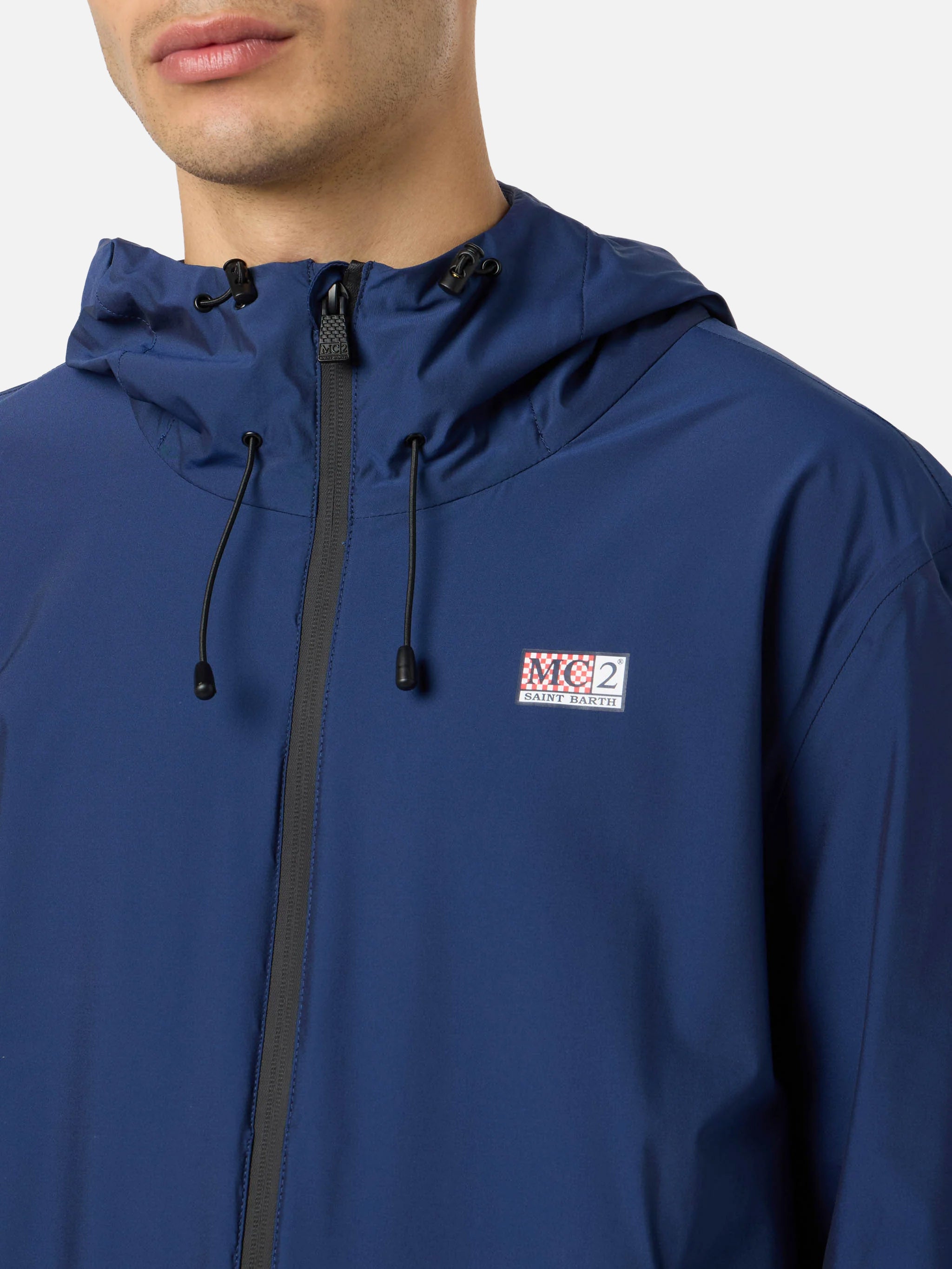 mc2-saint-barth-sloop-giacca-leggera-uomo-blu-navy-in-tessuto-tecnico-solaro image 2