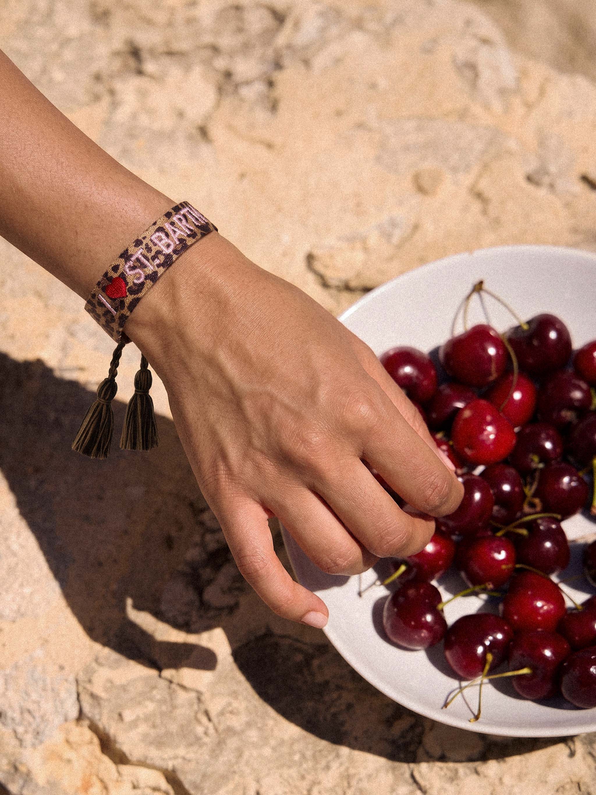 mc2-saint-barth-bracciale-tessuto-leopardato-marrone-con-ricamo image 3