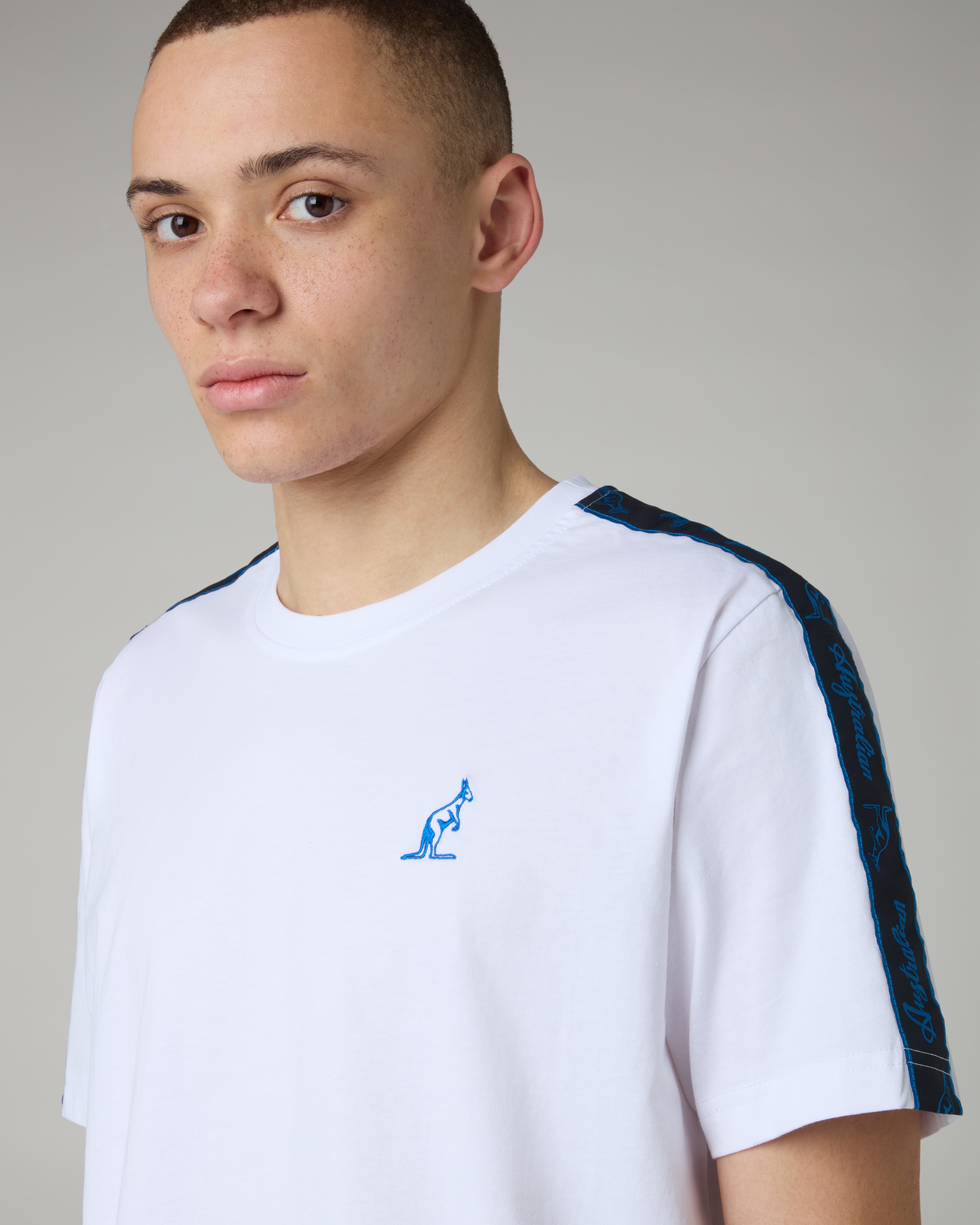australian-blue-tape-t-shirt-bianca-regular-fit-in-cotone image 4