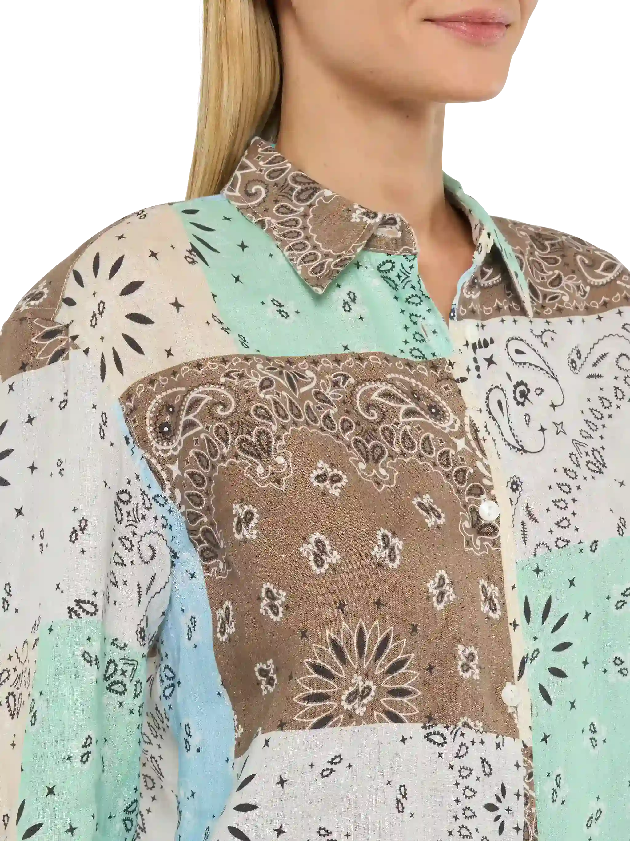 mc2-saint-barth-camicia-meredith-classica-in-lino-con-stampa-patch-bandana image 3