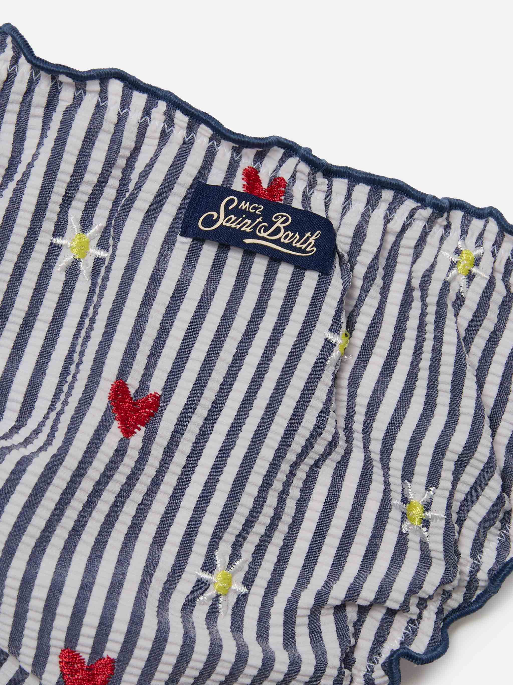 mc2-saint-barth-bikini-emy-bambina-bianco-e-navy-seersucker-a-righe-con-ricami image 3
