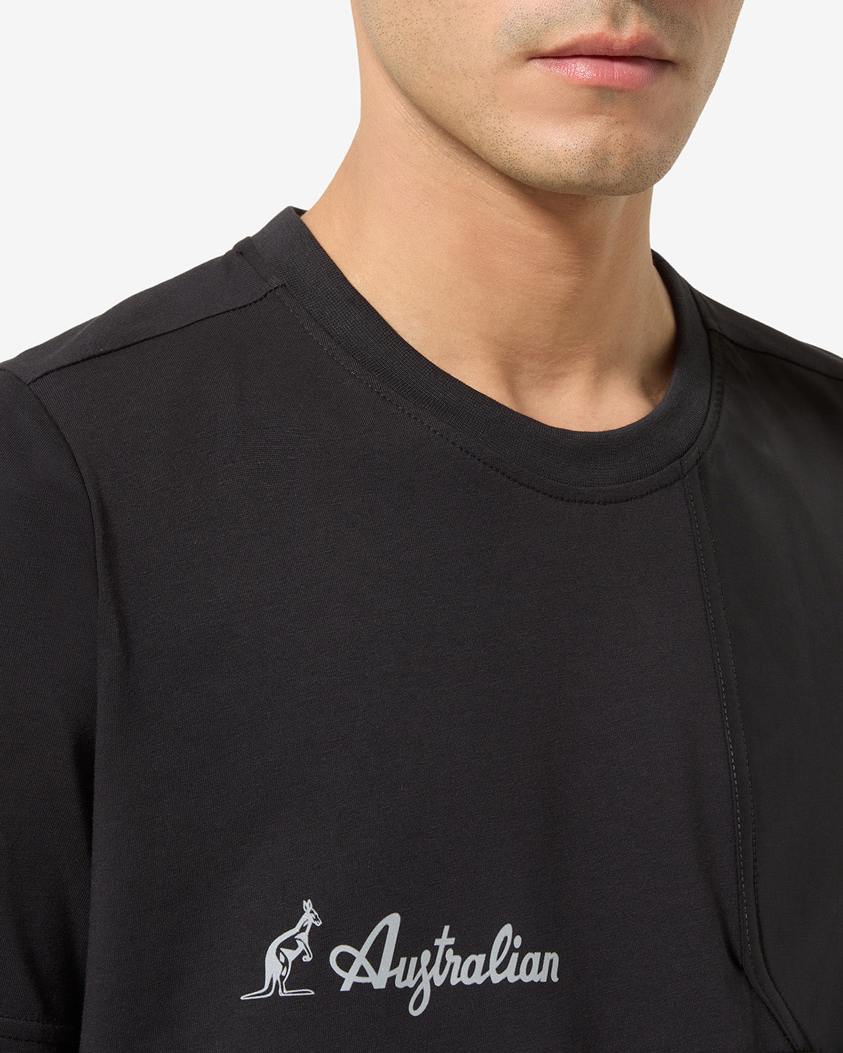 australian-gen-t-shirt-sportiva-nera-logo-rifrangente image 4