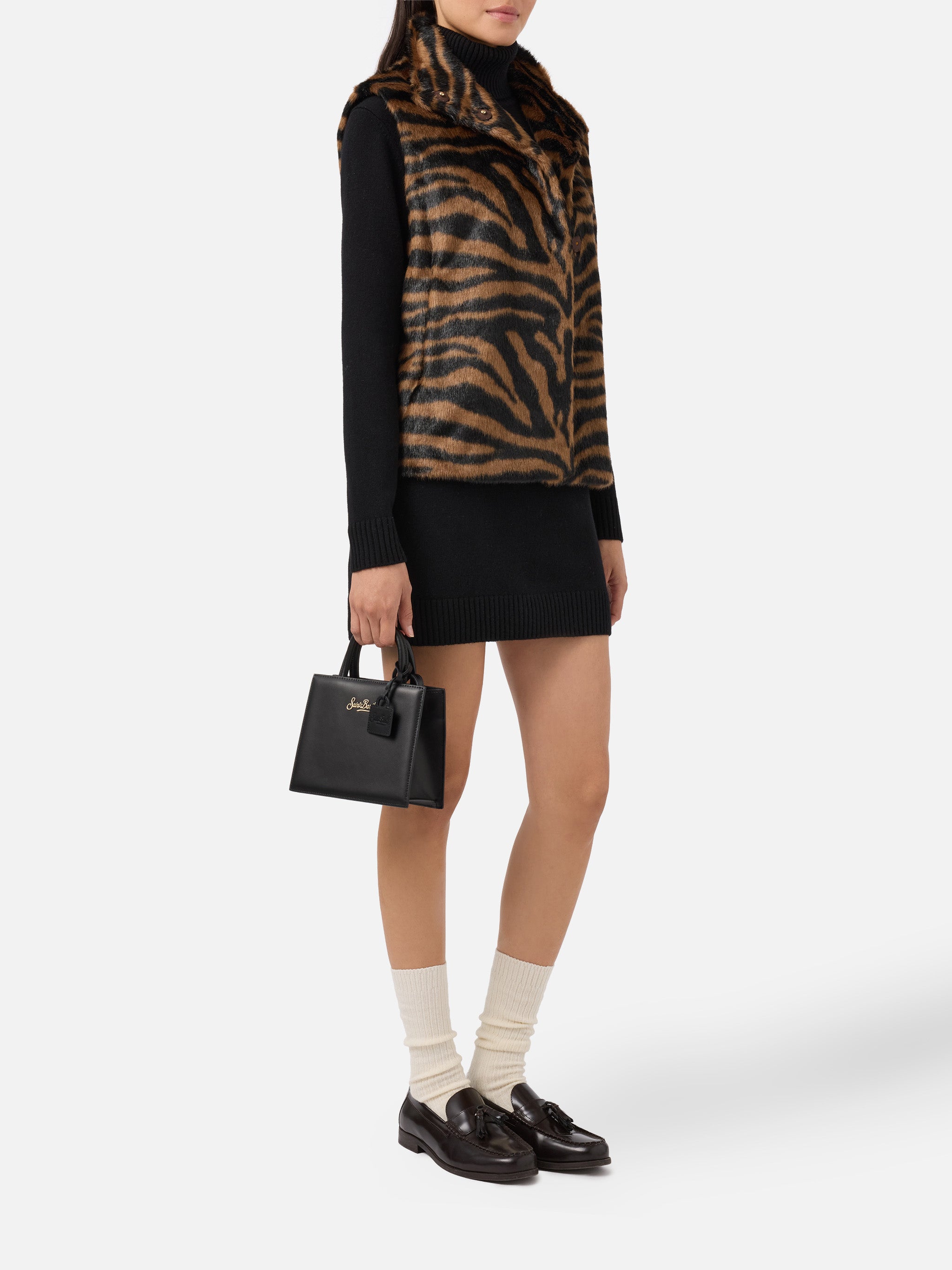 mc2-saint-barth-gilet-ambre-in-faux-fur-smanicato-donna-con-stampa-zebrata-vesti image 2