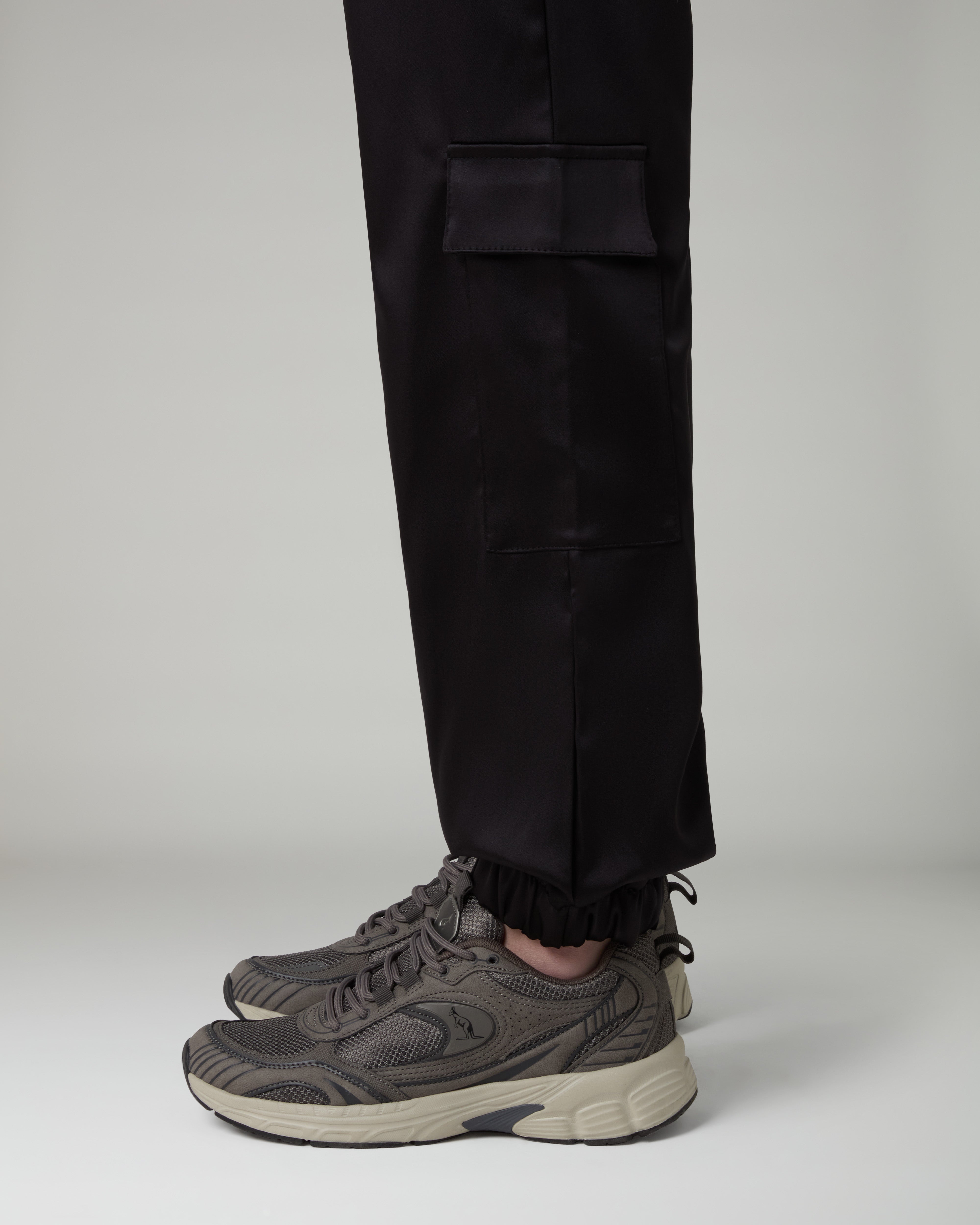 australian-glam-satin-pants-nero-pantalone-cargo-jogger-elasticizzato image 5