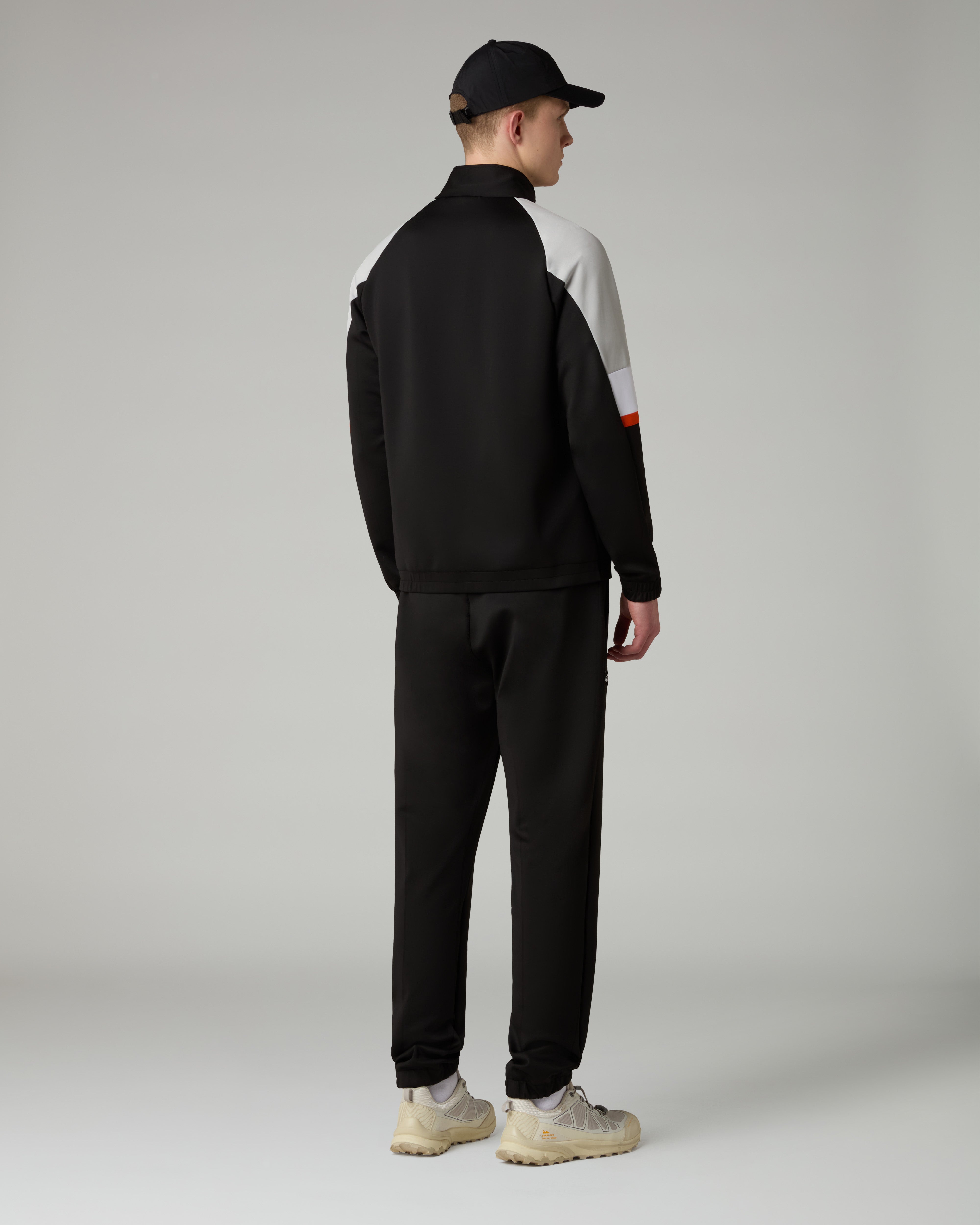 australian-contemporary-tracksuit-tuta-uomo-in-tessuto-shot-nera image 2