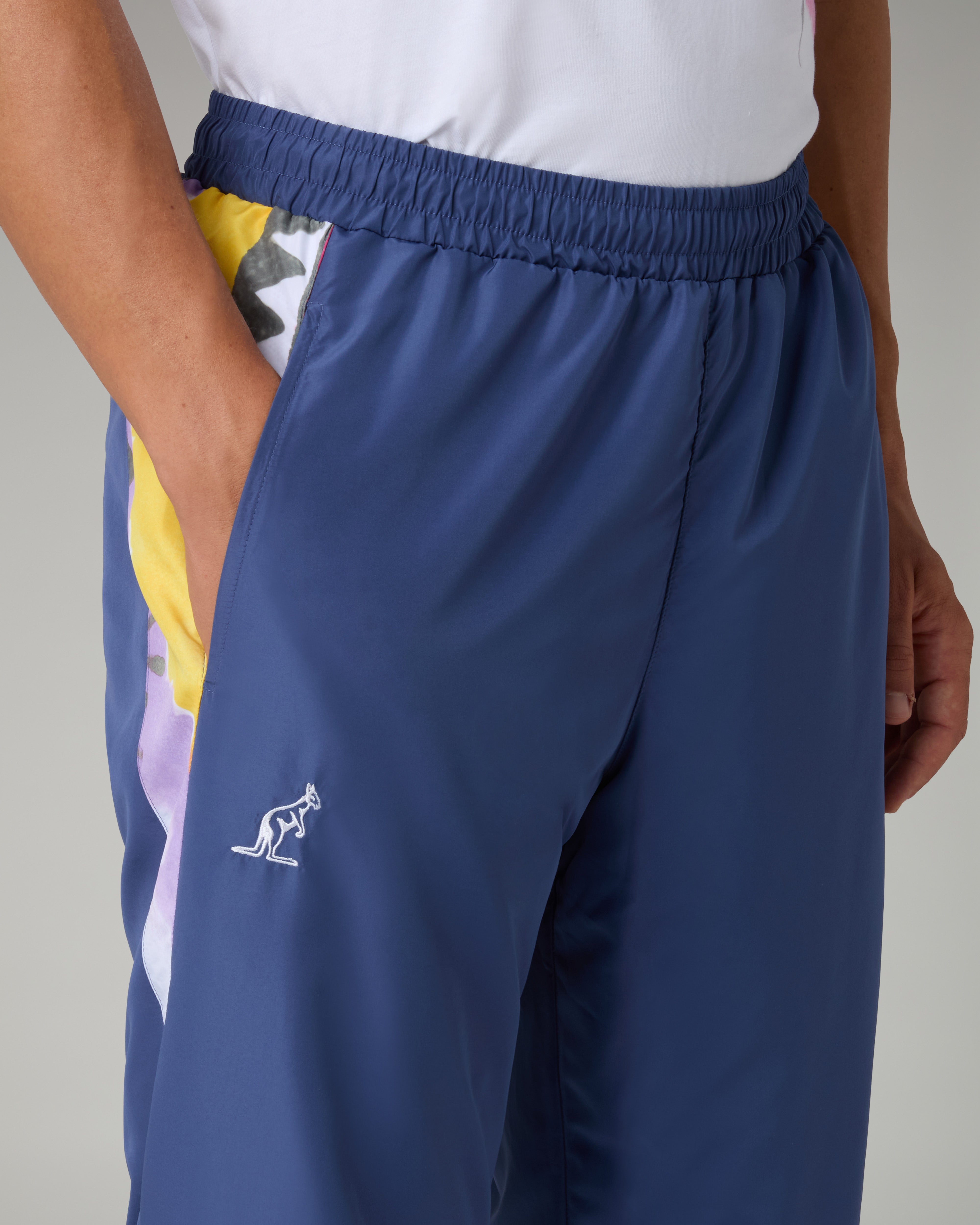 australian-native-v-track-pant-pantalone-tuta-tecnico-con-zip image 4