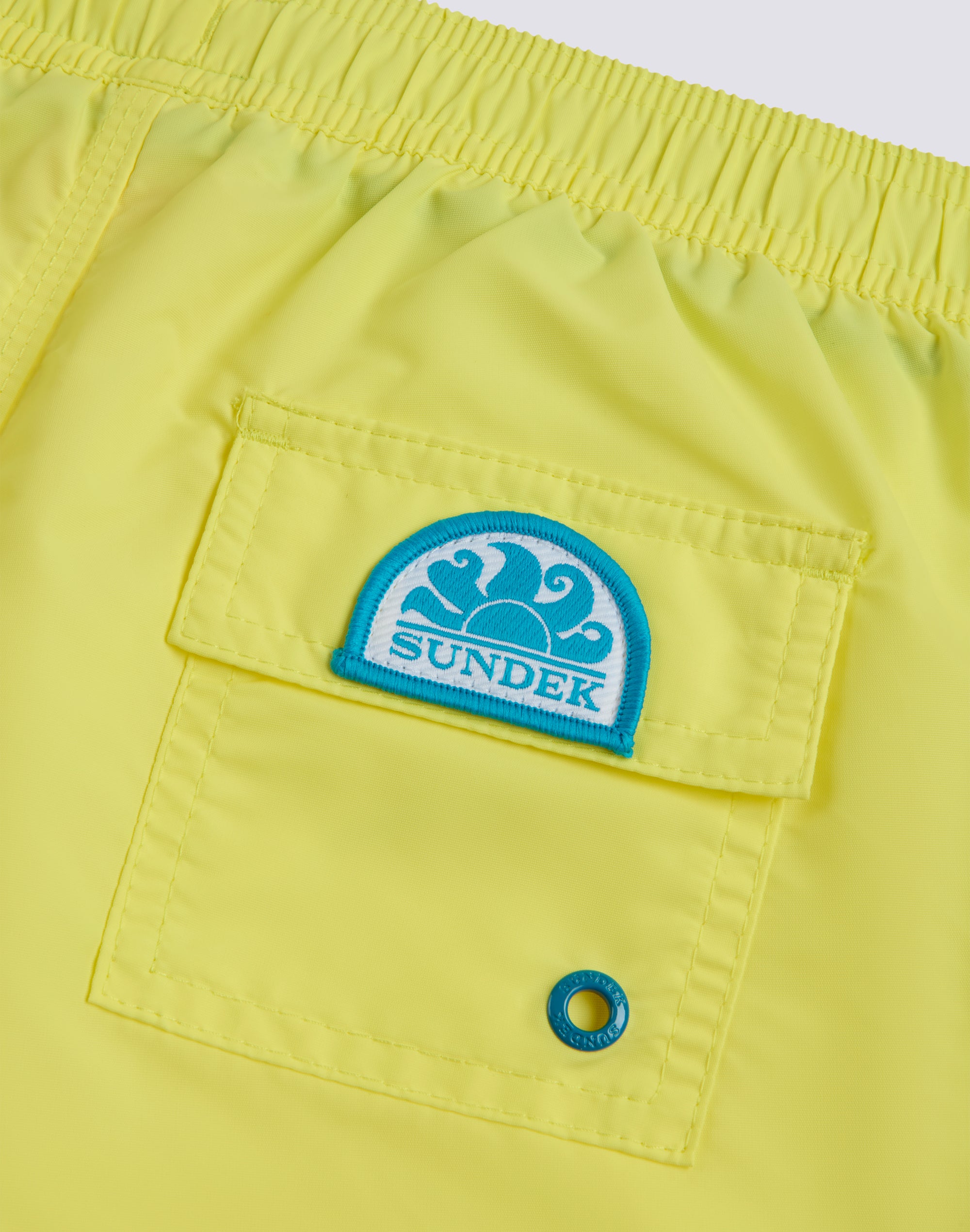 sundek-costume-da-bagno-bambino-corto-iconic-taffeta-con-piping image 3
