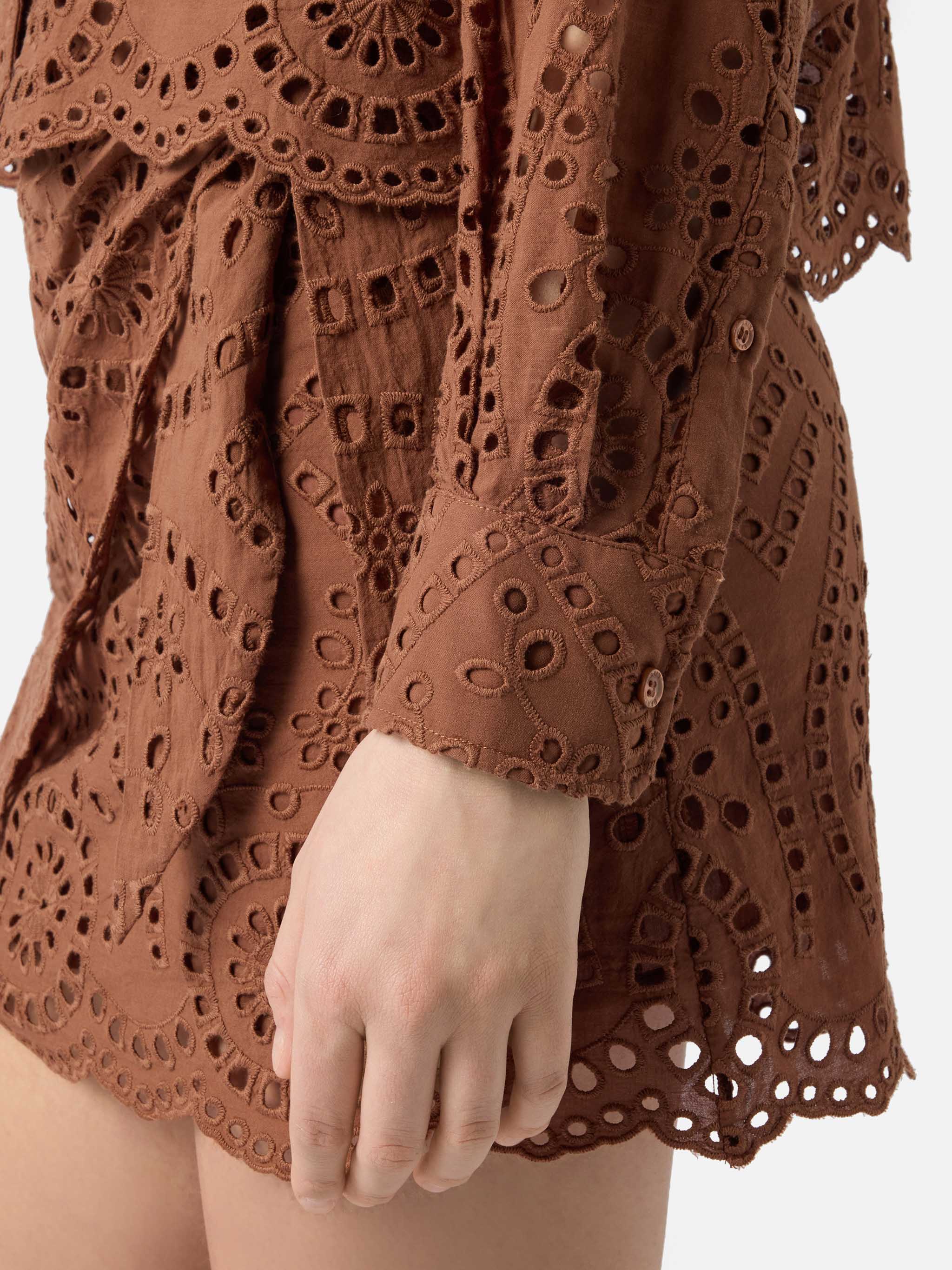 mc2-saint-barth-oriane-camicia-crop-donna-marrone-in-cotone-sangallo image 4