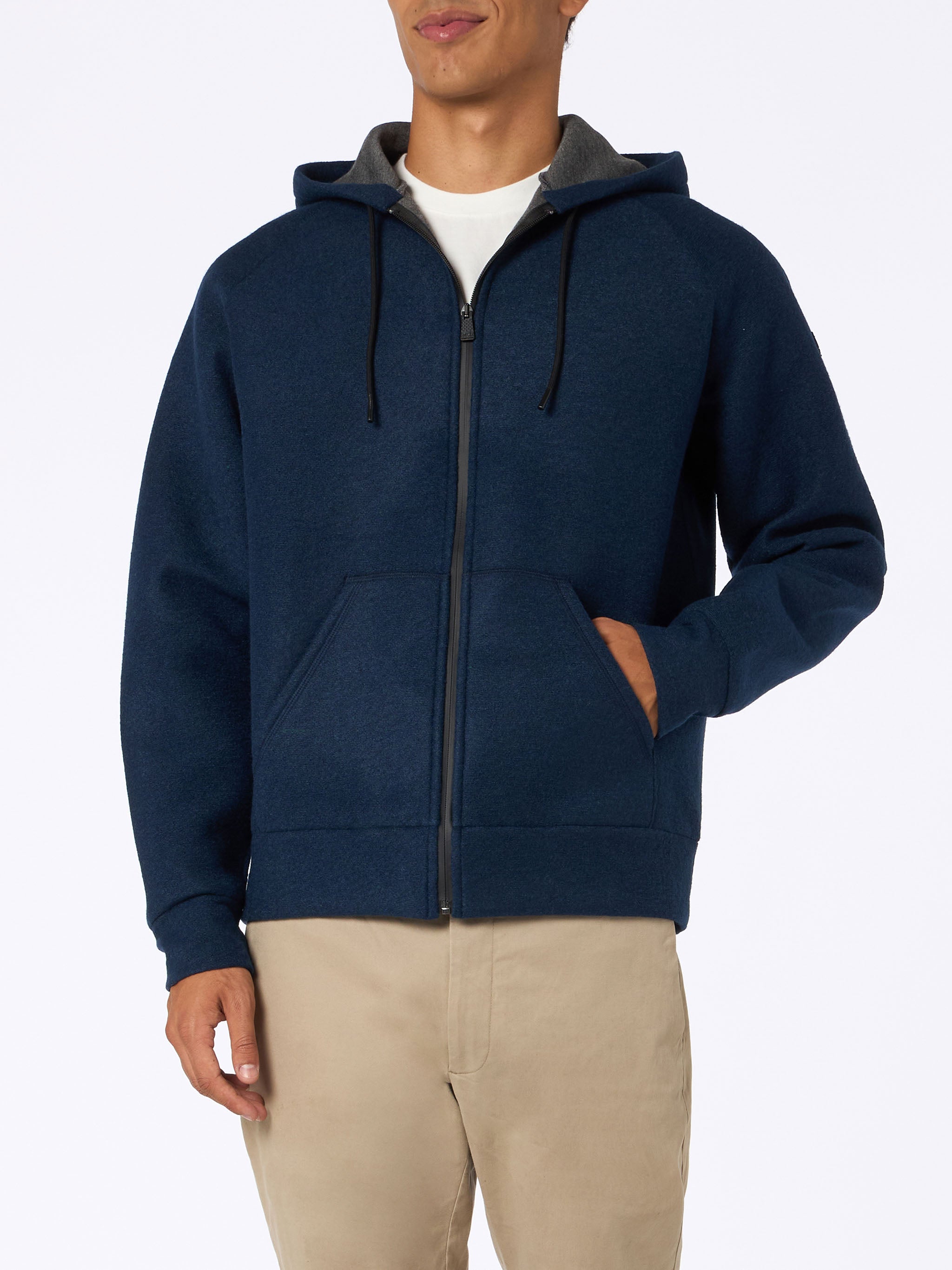 felpa-mc2-saint-barth-carrel-in-tessuto-tecnico-blu-navy-tinta-unita-con-girocol image 1