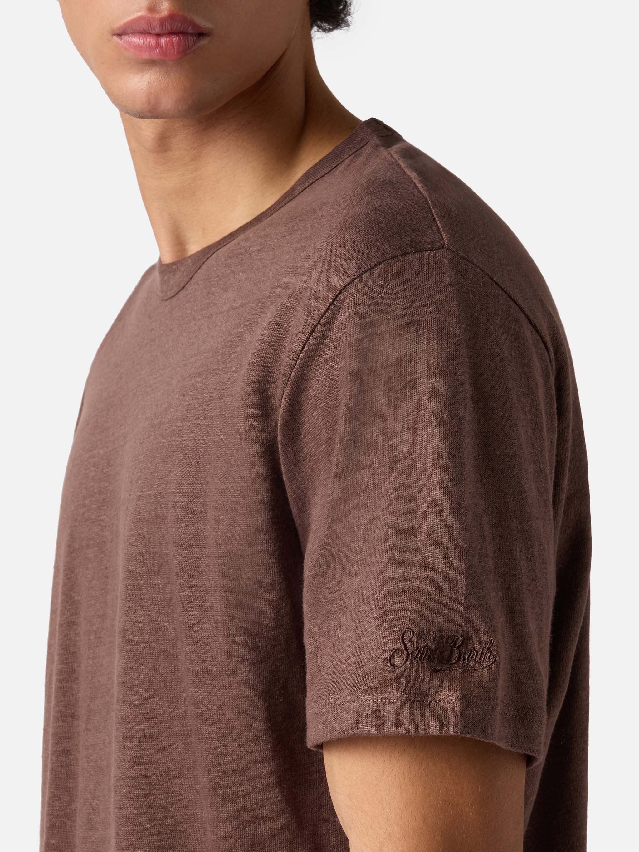 mc2-saint-barth-ecstasea-t-shirt-uomo-in-puro-lino-marrone-con-logo-ricamato image 3