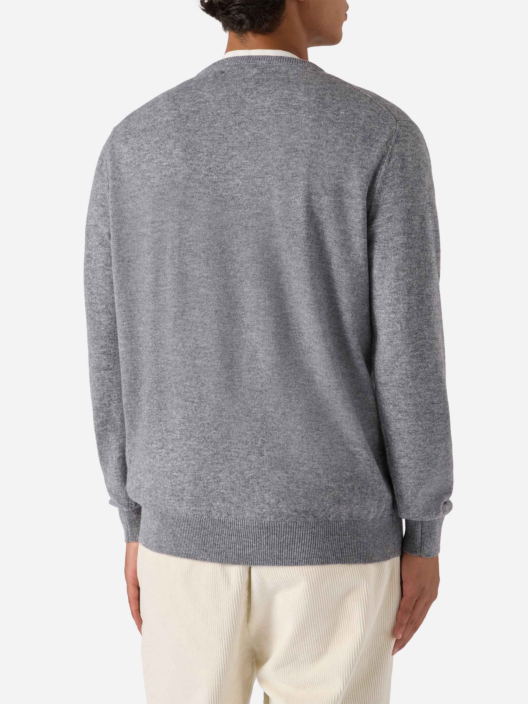 mc2-saint-barth-maglione-regent-uomo-in-lana-merino-e-cashmere-grigio-melange image 3