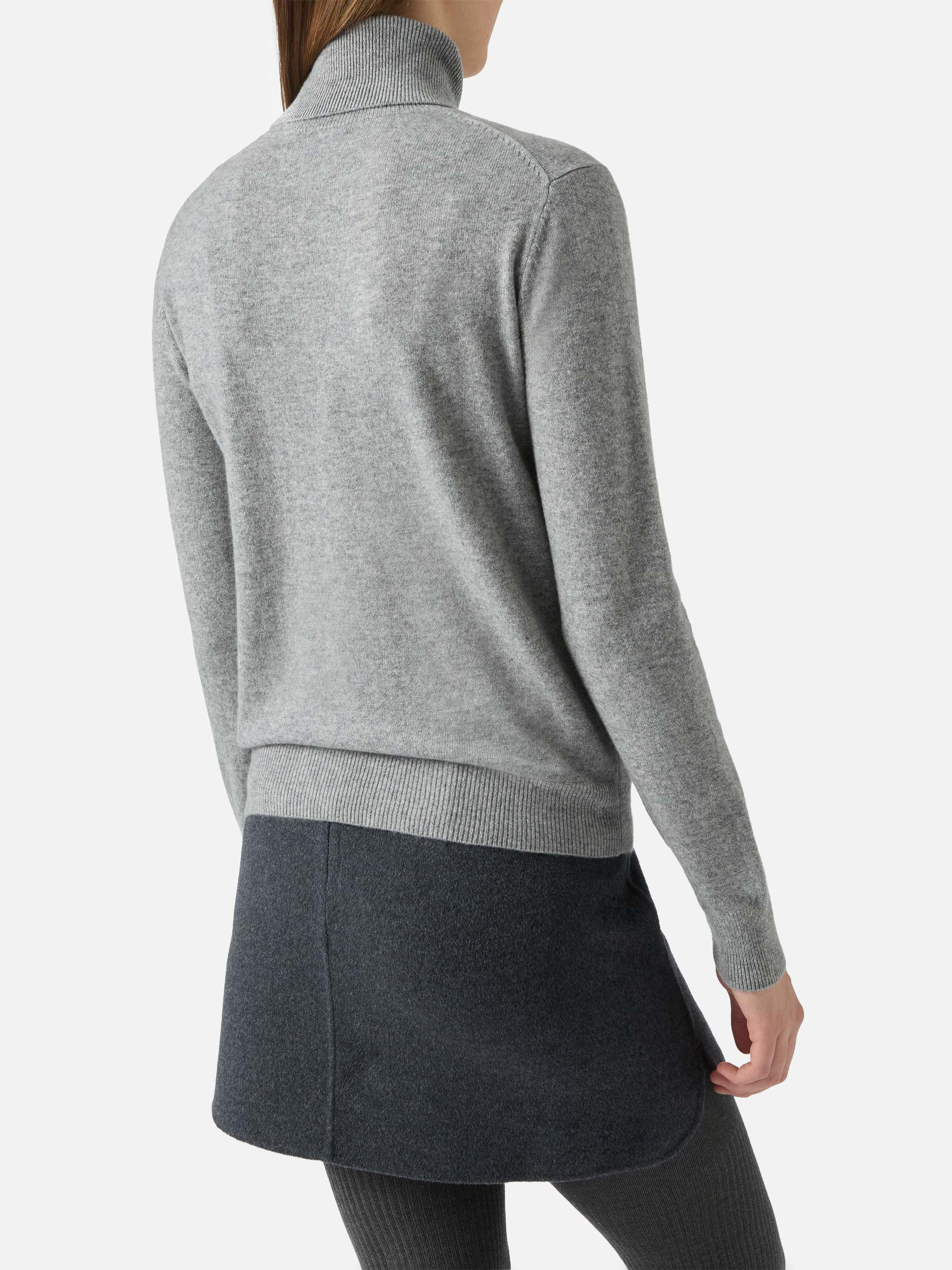 mc2-saint-barth-dolcevita-moody-in-cashmere-grigio-melange-con-ricamo-st-barth image 3
