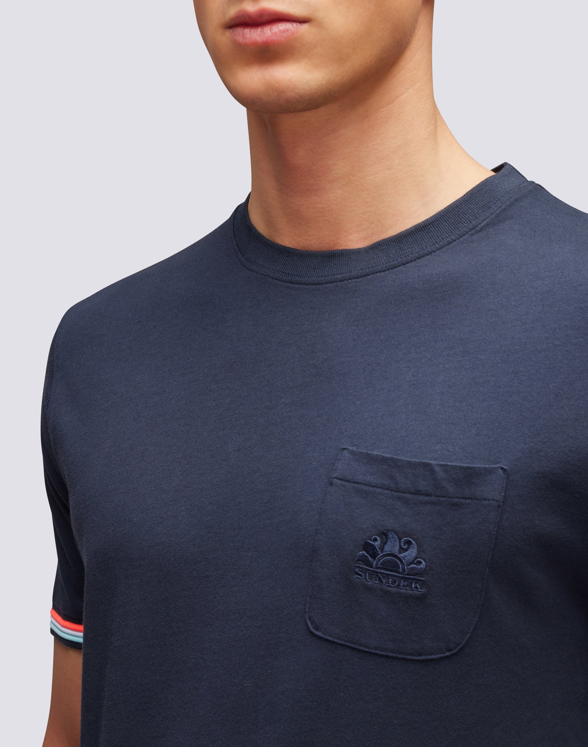 sundek-t-shirt-finn-uomo-girocollo-con-taschino-tricolor image 4