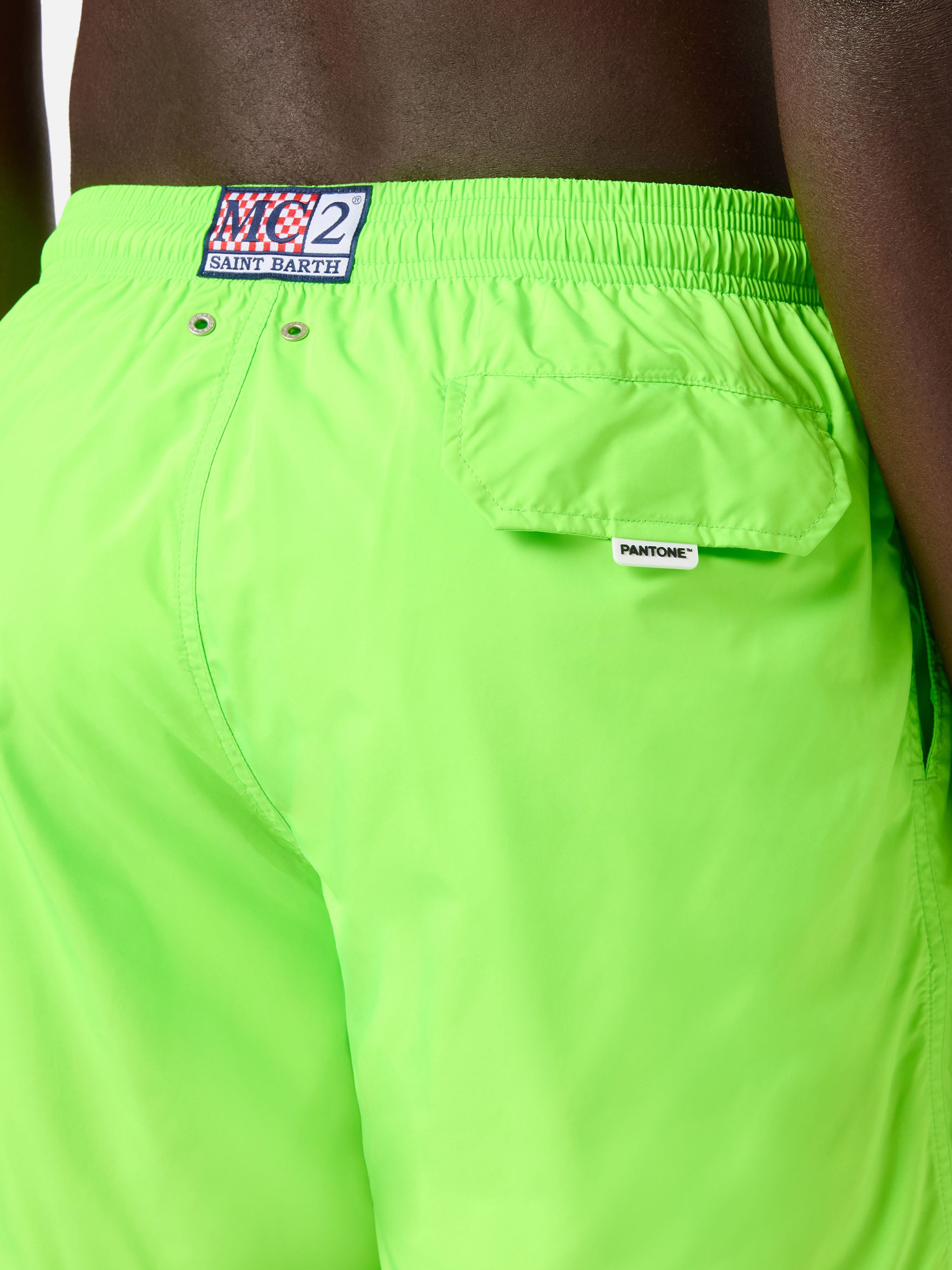 mc2-saint-barth-costume-mare-lighting-pantone-uomo-boxer-verde-fluo-special-edit image 6