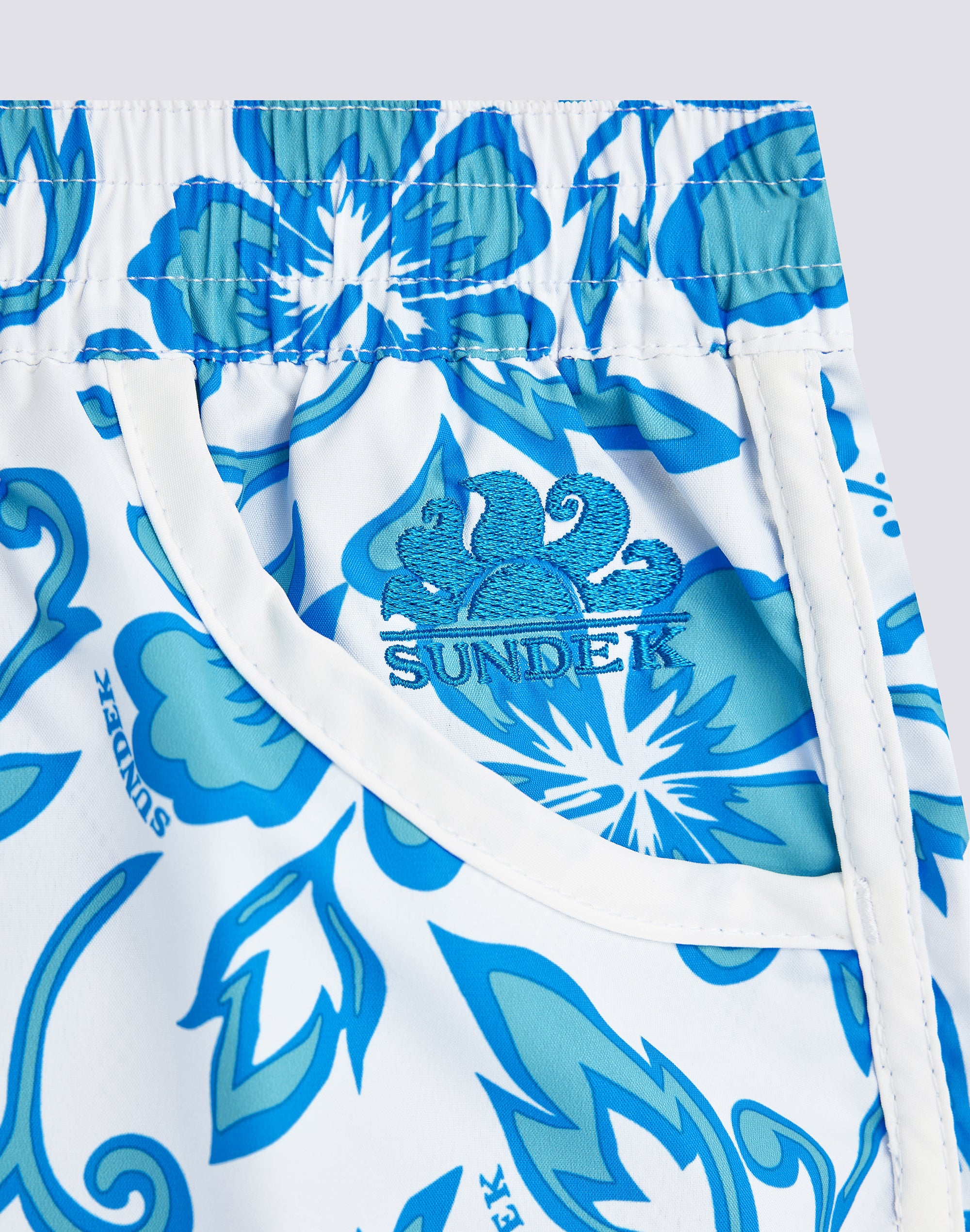 sundek-margate-g536bdrt323-pantaloncino-mare-corto-bambina-stampa-hibiscus-repre image 3