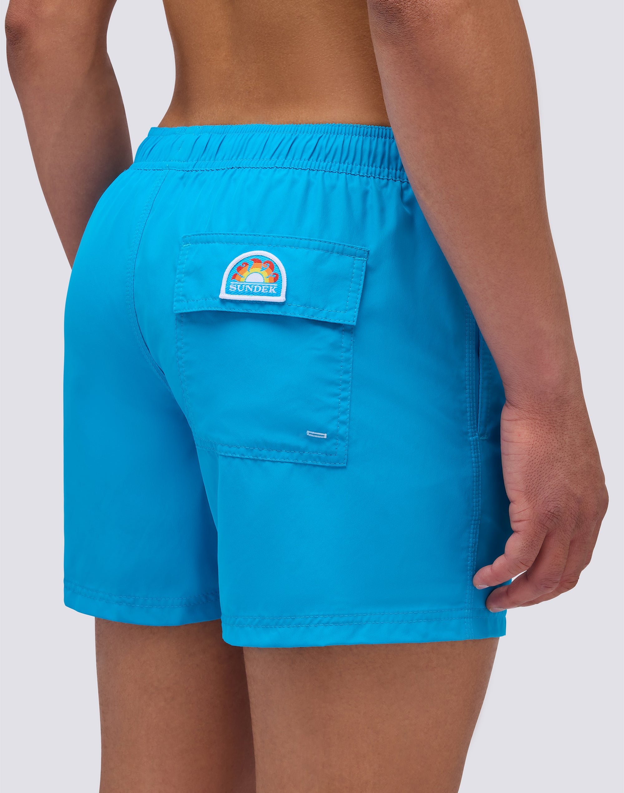 sundek-iconic-costume-da-bagno-uomo-corto-a-vita-elasticata-in-poliestere-ricicl image 3