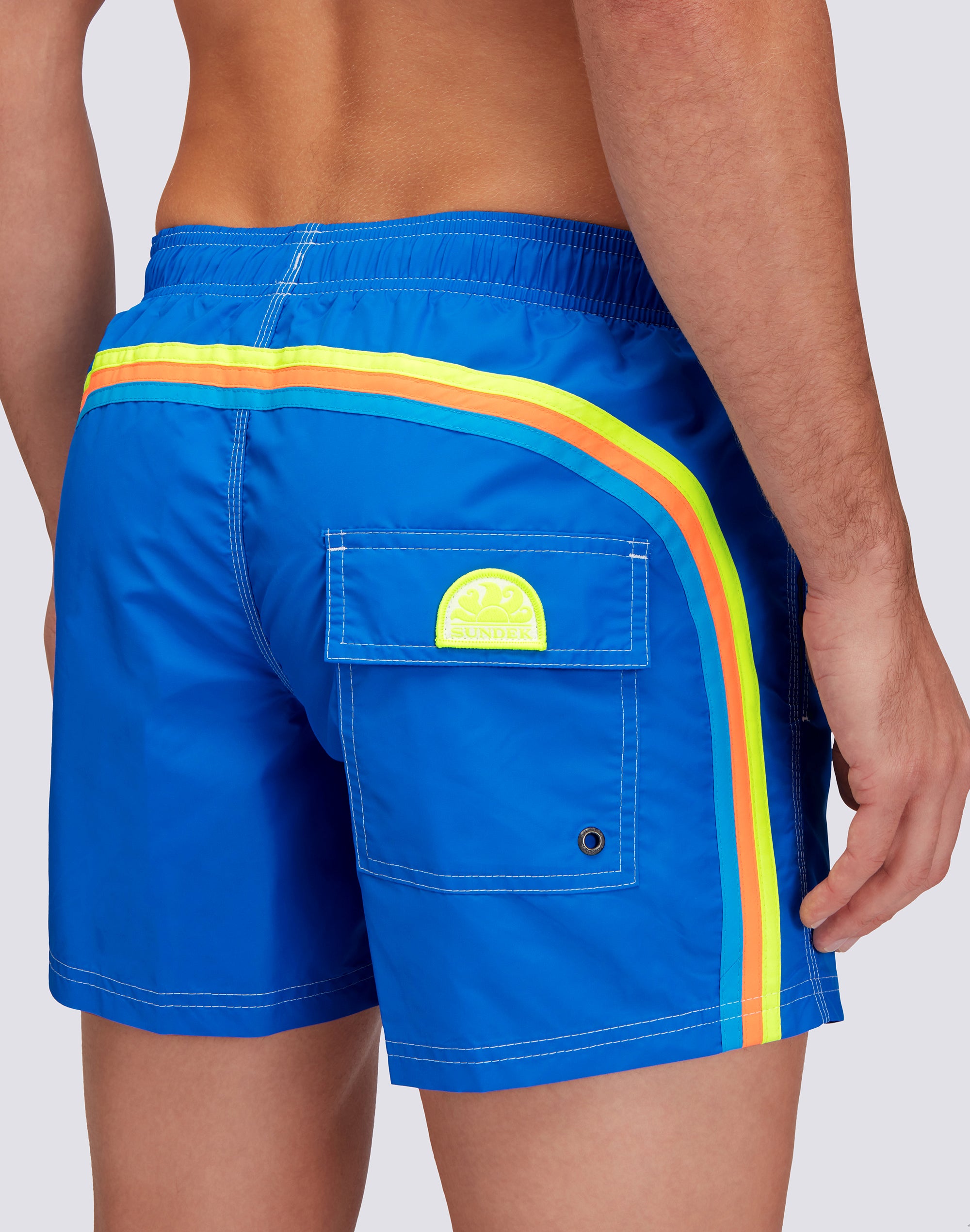 sundek-costume-mare-uomo-corto-iconic-taffeta-con-arcobaleno image 3