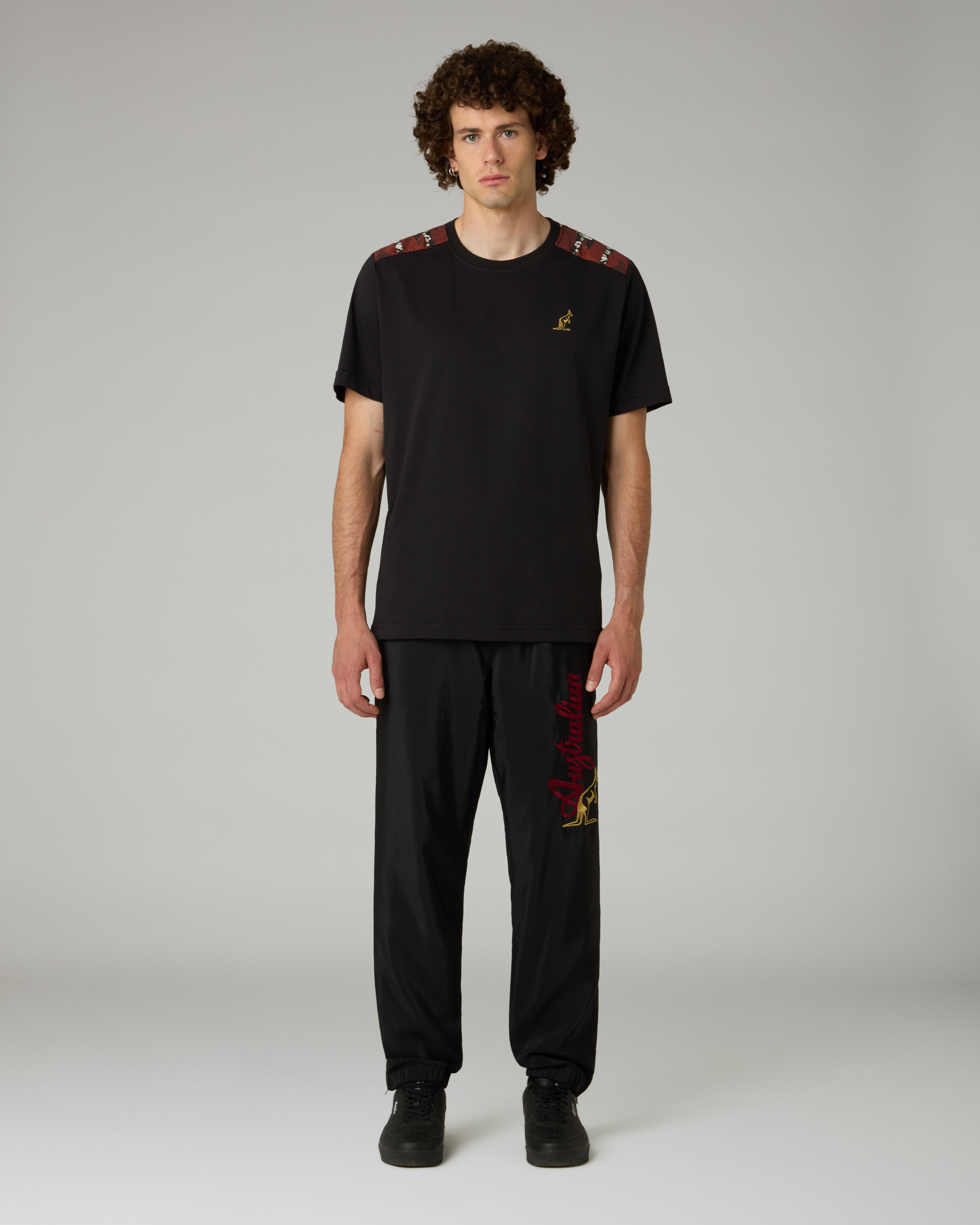 australian-arak-t-shirt-in-cotone-inserti-smash-sulle-spalle image 2