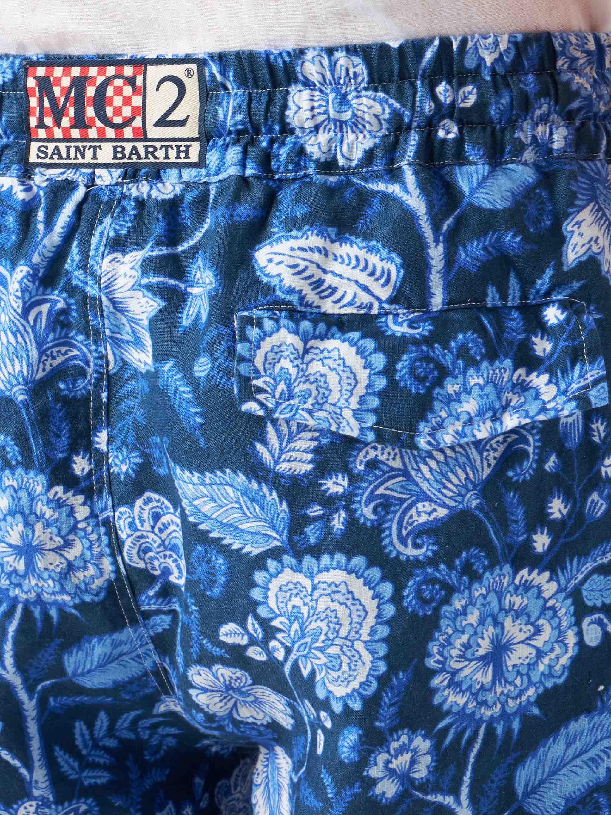 mc2-saint-barth-bermuda-marseille-uomo-in-lino-stampa-floreale-blu image 3