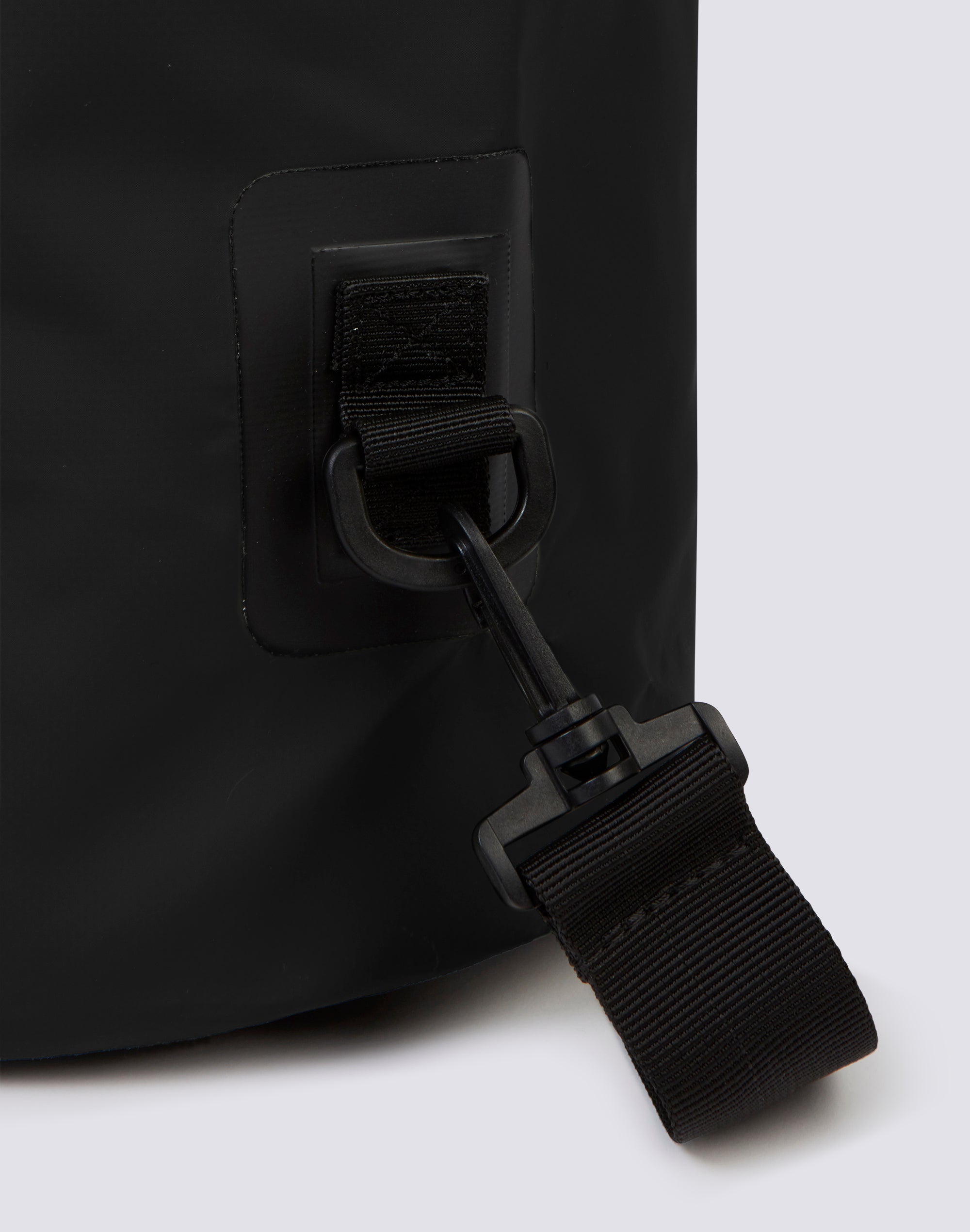 sundek-lake-city-borsa-a-tubo-20-litri-60x37-cm-con-tracolla-3 image 3