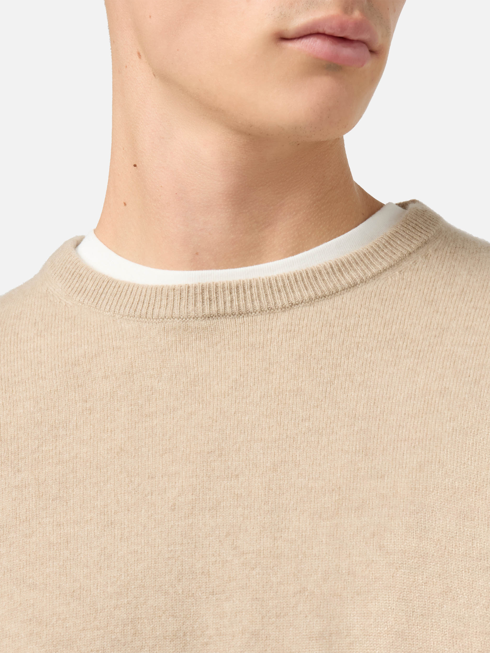 mc2-saint-barth-maglione-girocollo-regent-in-100-cashmere-beige image 2