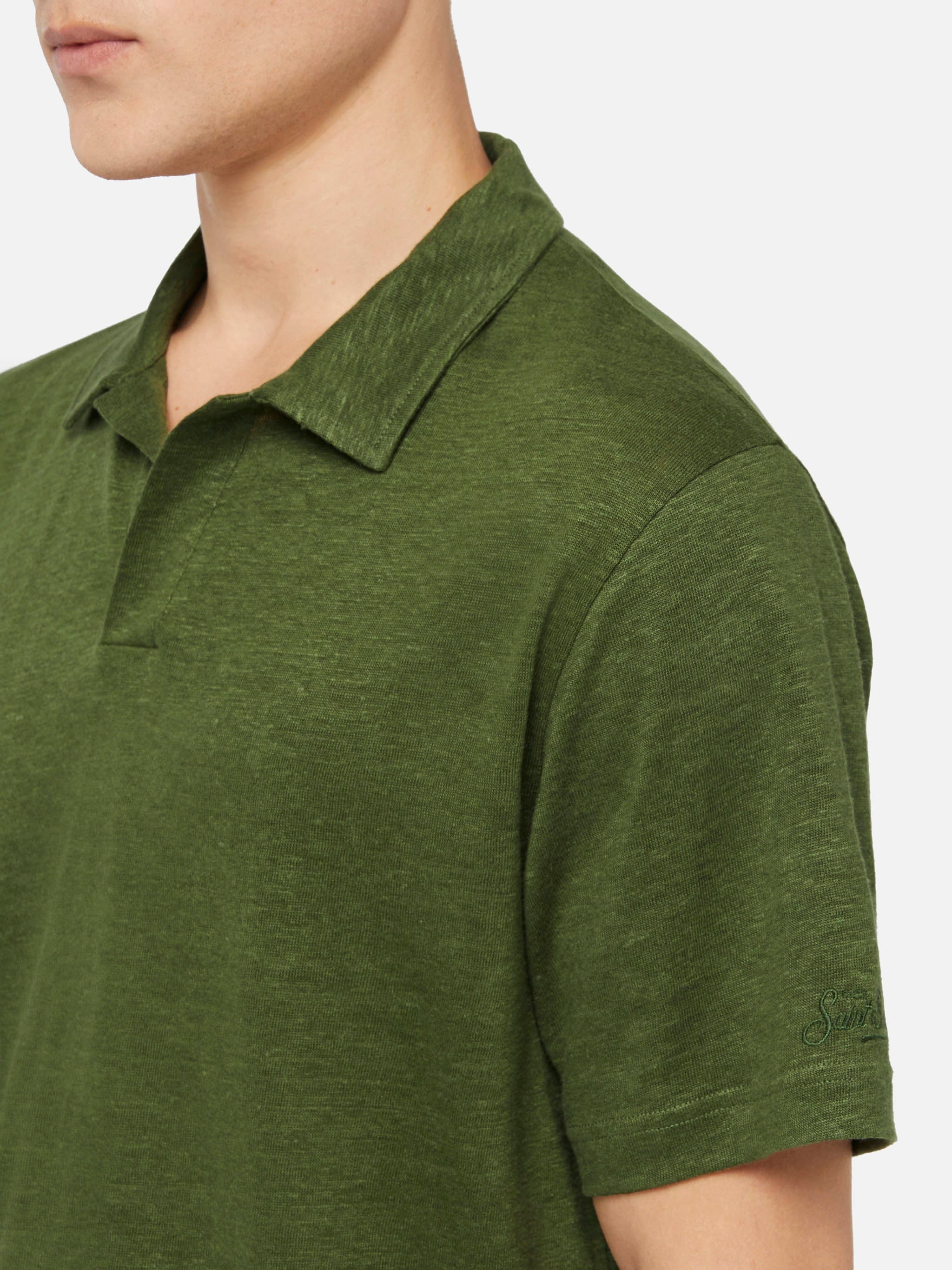 mc2-saint-barth-fraser-polo-uomo-in-lino-verde-militare-senza-bottoni image 2