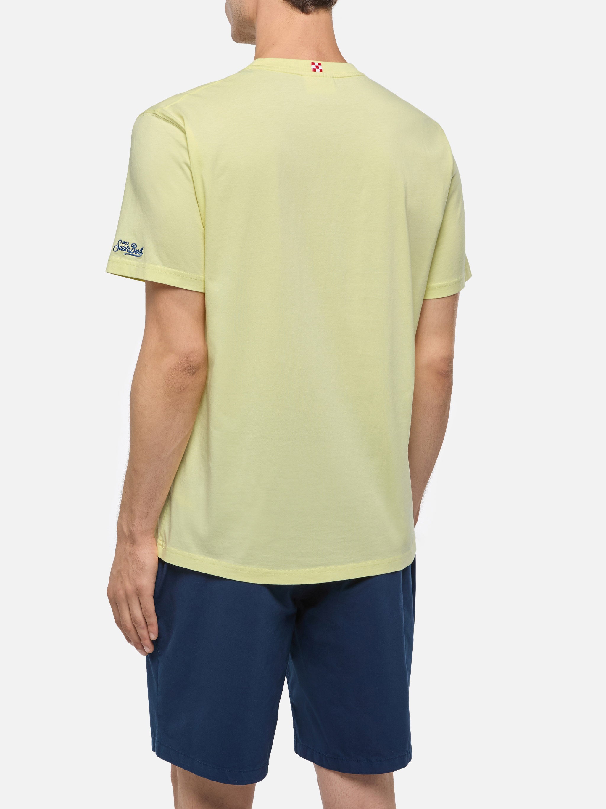 mc2-saint-barth-man-t-shirt-in-cotone-gialla-uomo-stampa-snoopy-peanuts image 3