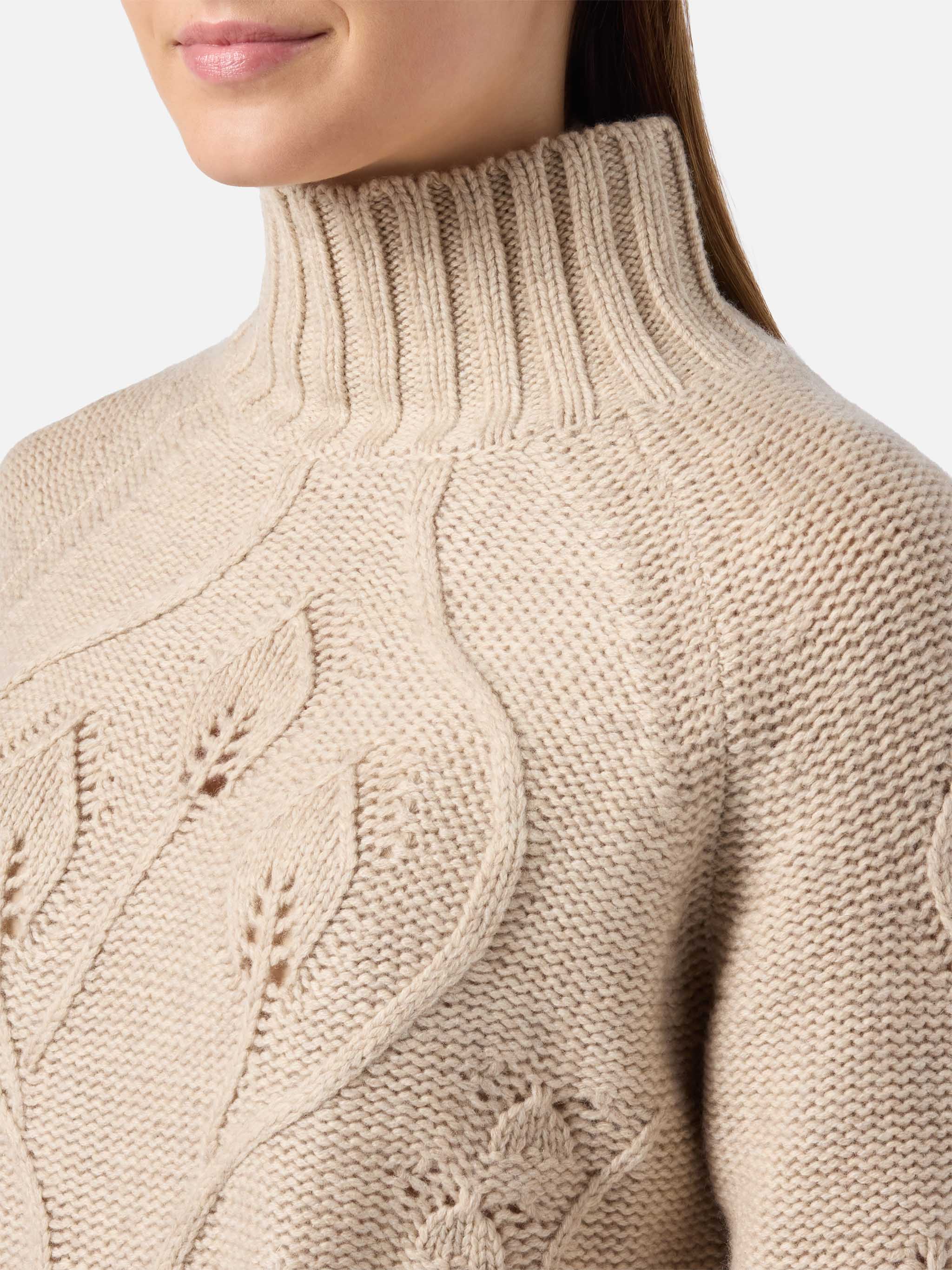 mc2-saint-barth-alais-maglia-donna-beige-collo-alto-cashmere-fiori-3d image 2