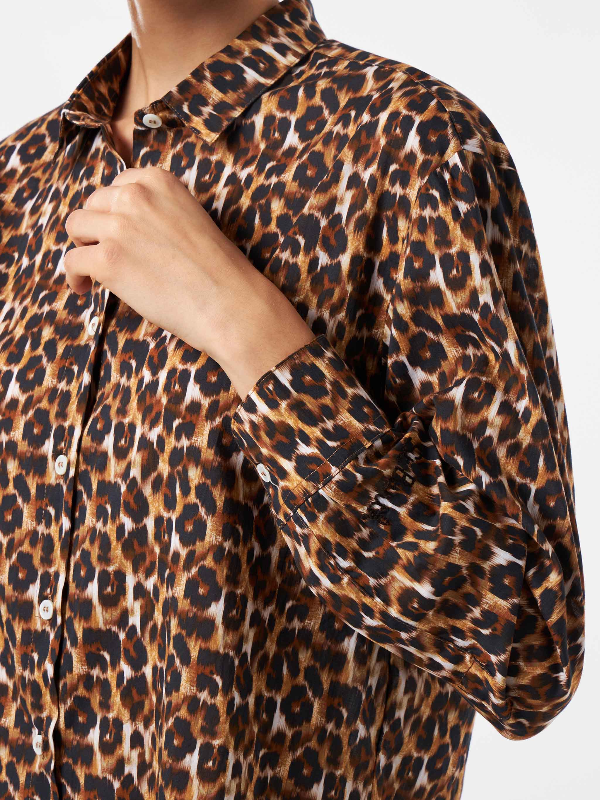 mc2-saint-barth-camicia-in-cotone-stampa-leopardo-con-ricamo image 3