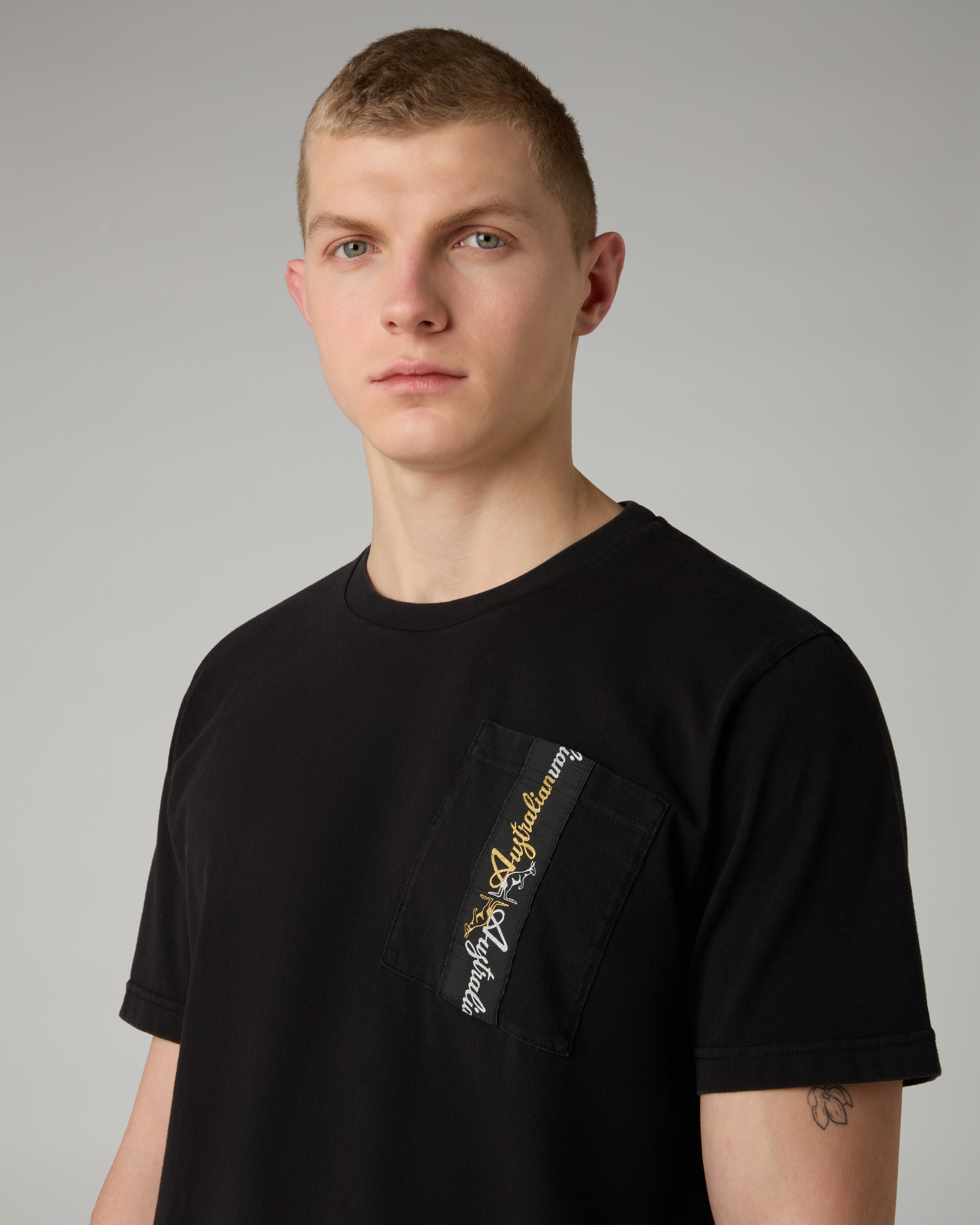 australian-tape-pocket-t-shirt-maglietta-cotone-con-taschino-e-banda image 4