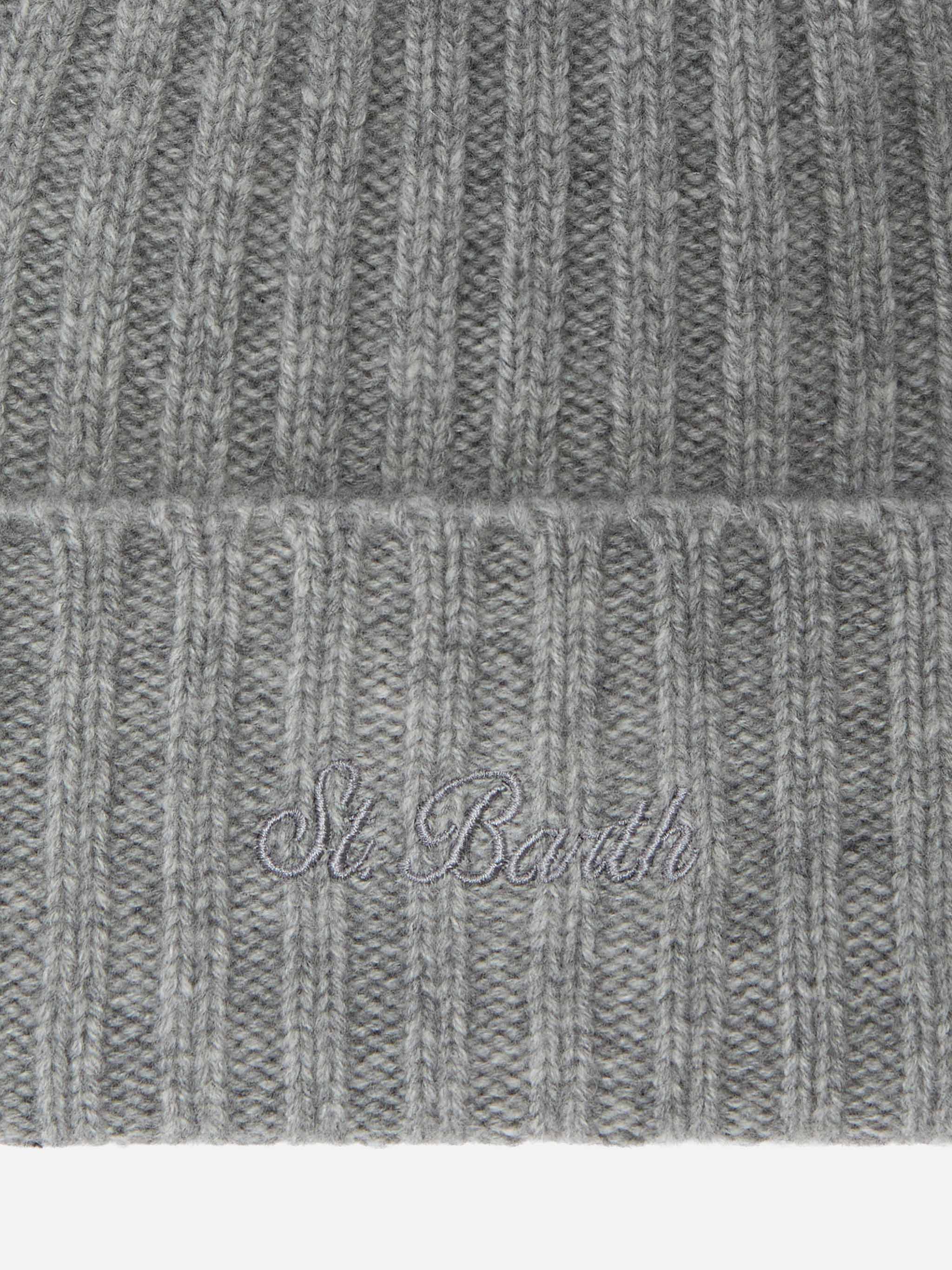 mc2-saint-barth-berretto-wengen-cashmere-grigio-ricamo-st-barth image 2