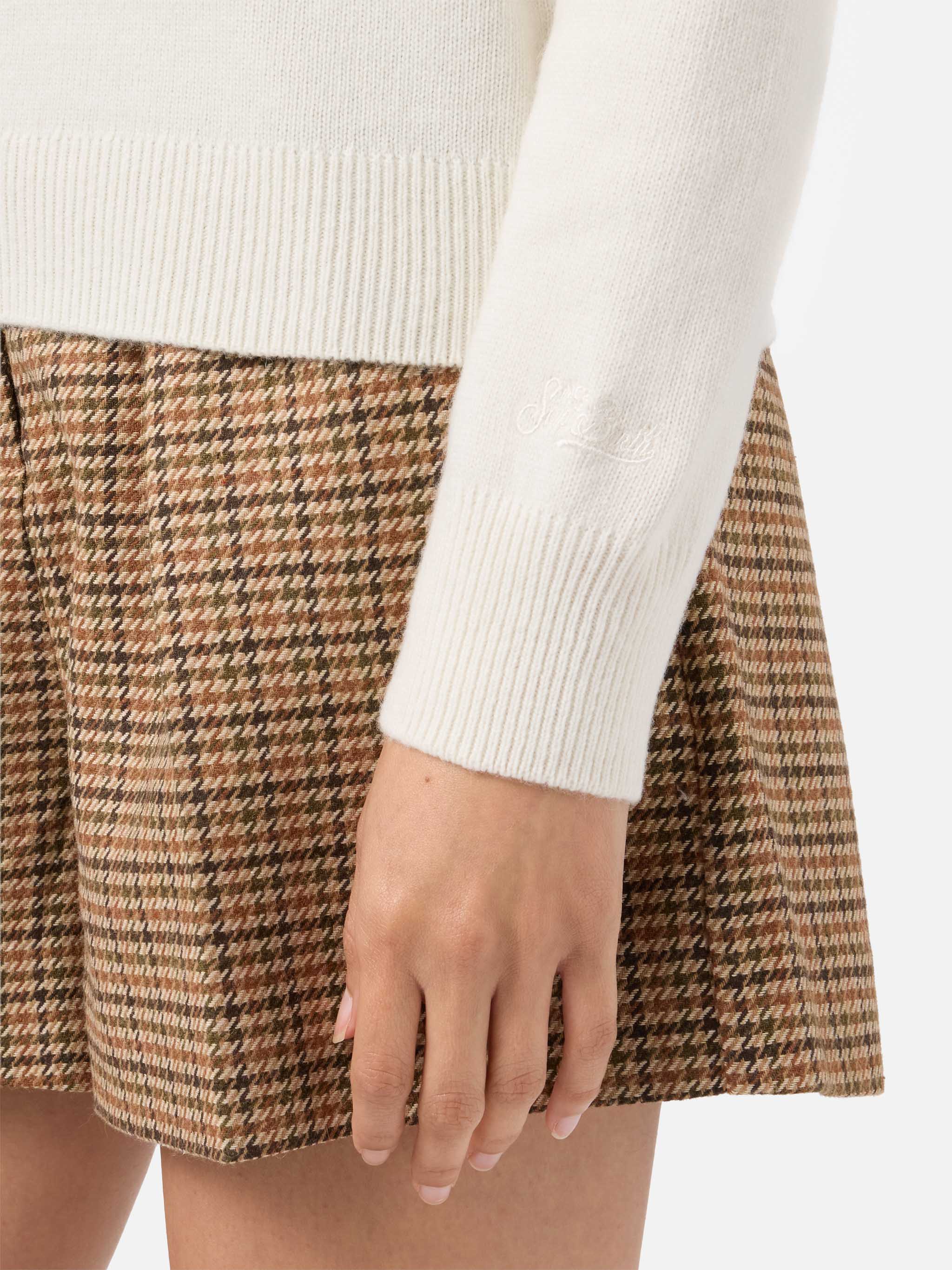 mc2-saint-barth-maglione-new-queen-donna-bianco-cashmere-vacanze-di-natale image 4