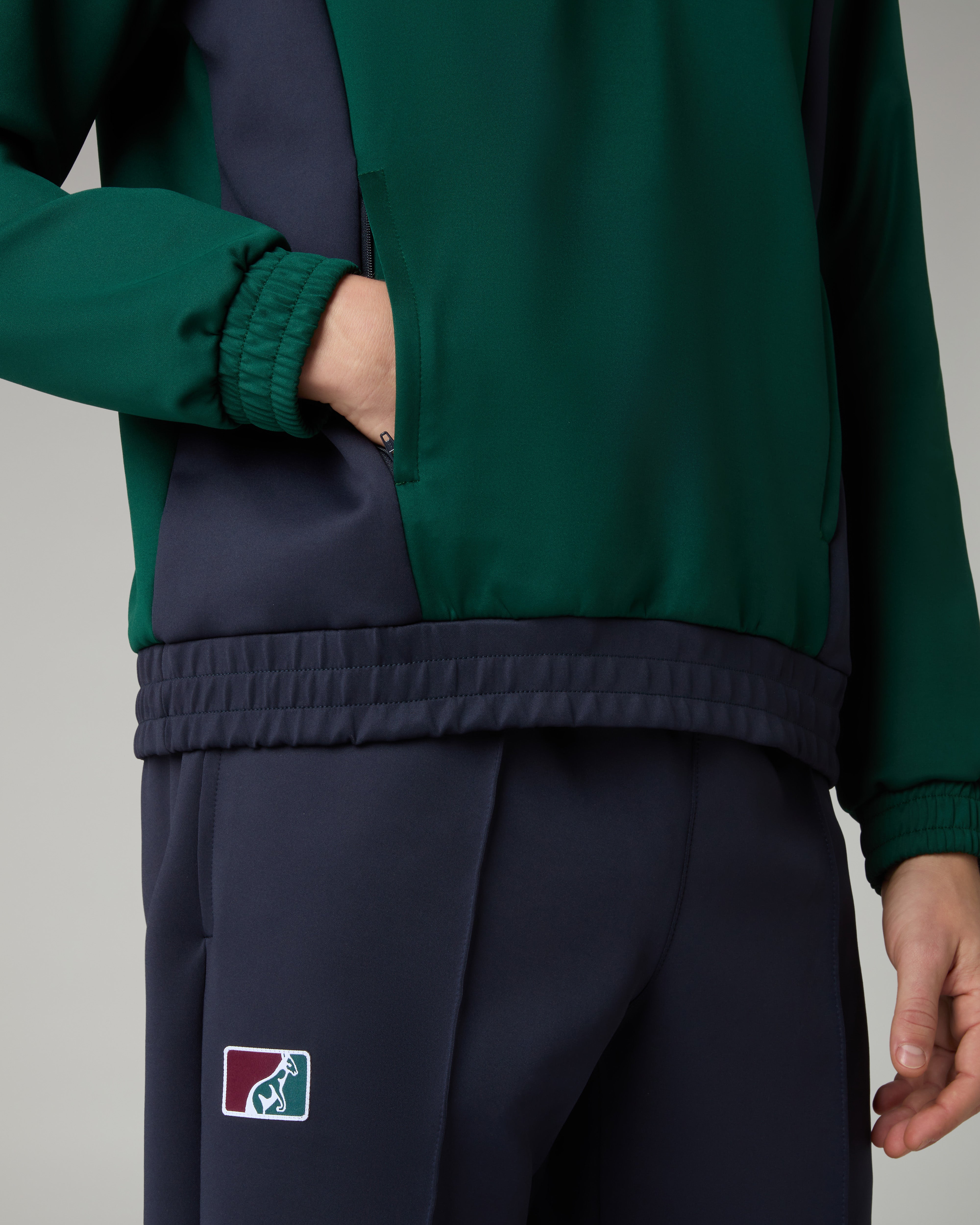 australian-classic-crewneck-mezza-zip-tessuto-shot image 5