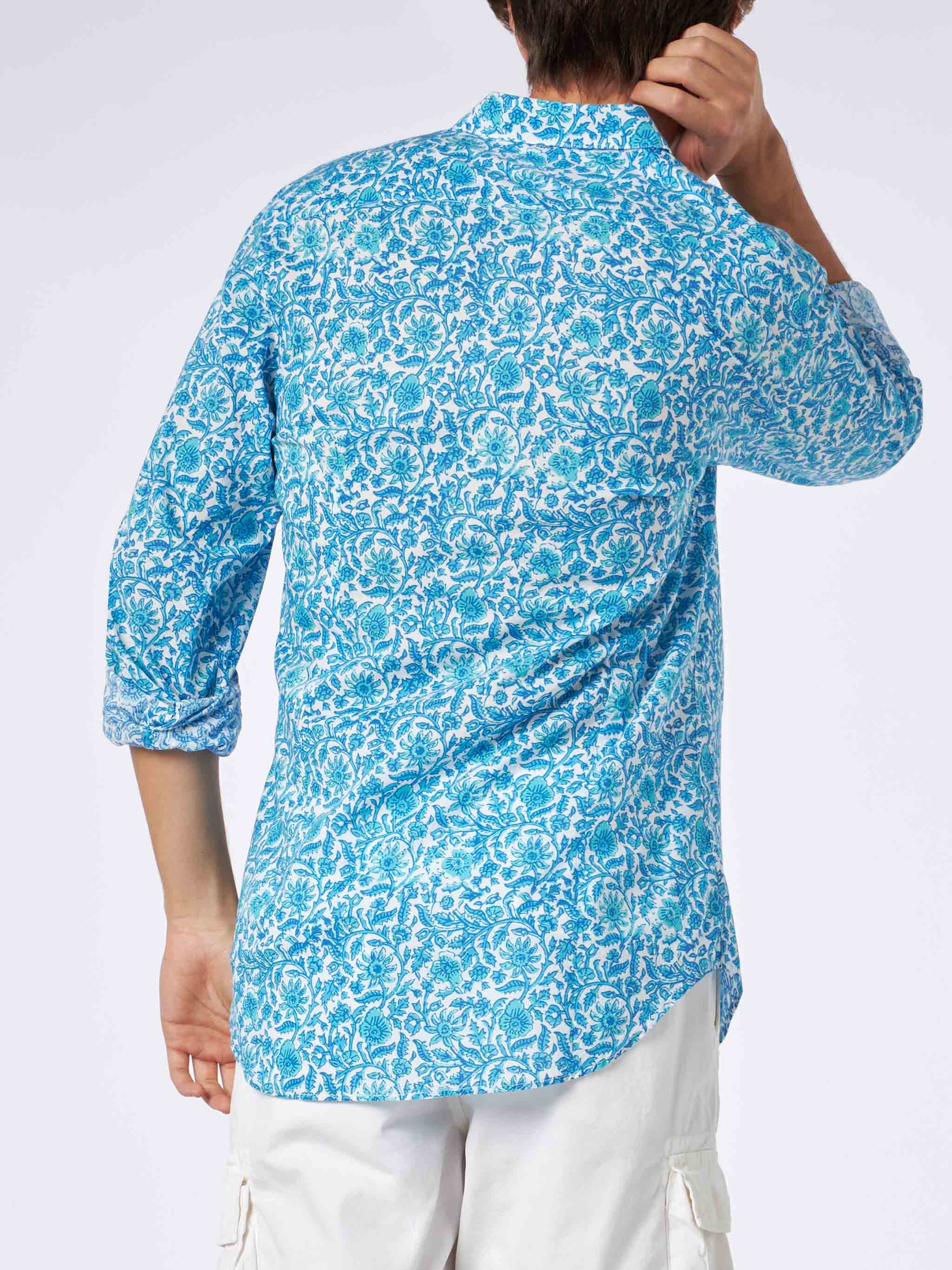 mc2-saint-barth-sikelia-camicia-uomo-in-mussola-di-cotone-stampa-fiori-bianca image 3