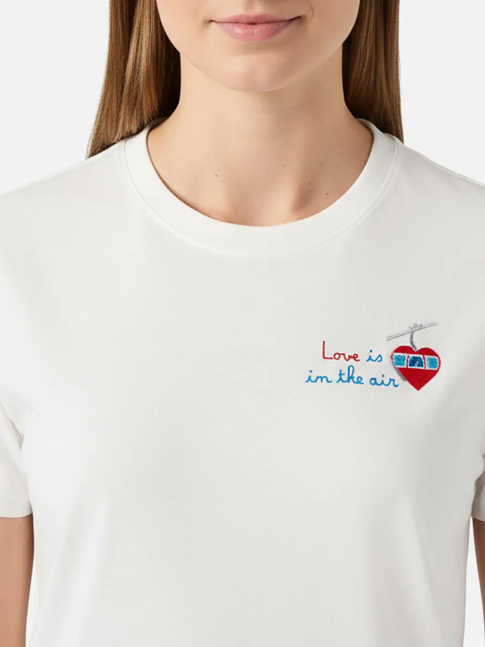 mc2-saint-barth-t-shirt-emilie-in-cotone-bianco-con-ricamo-love-is-in-the-air image 1