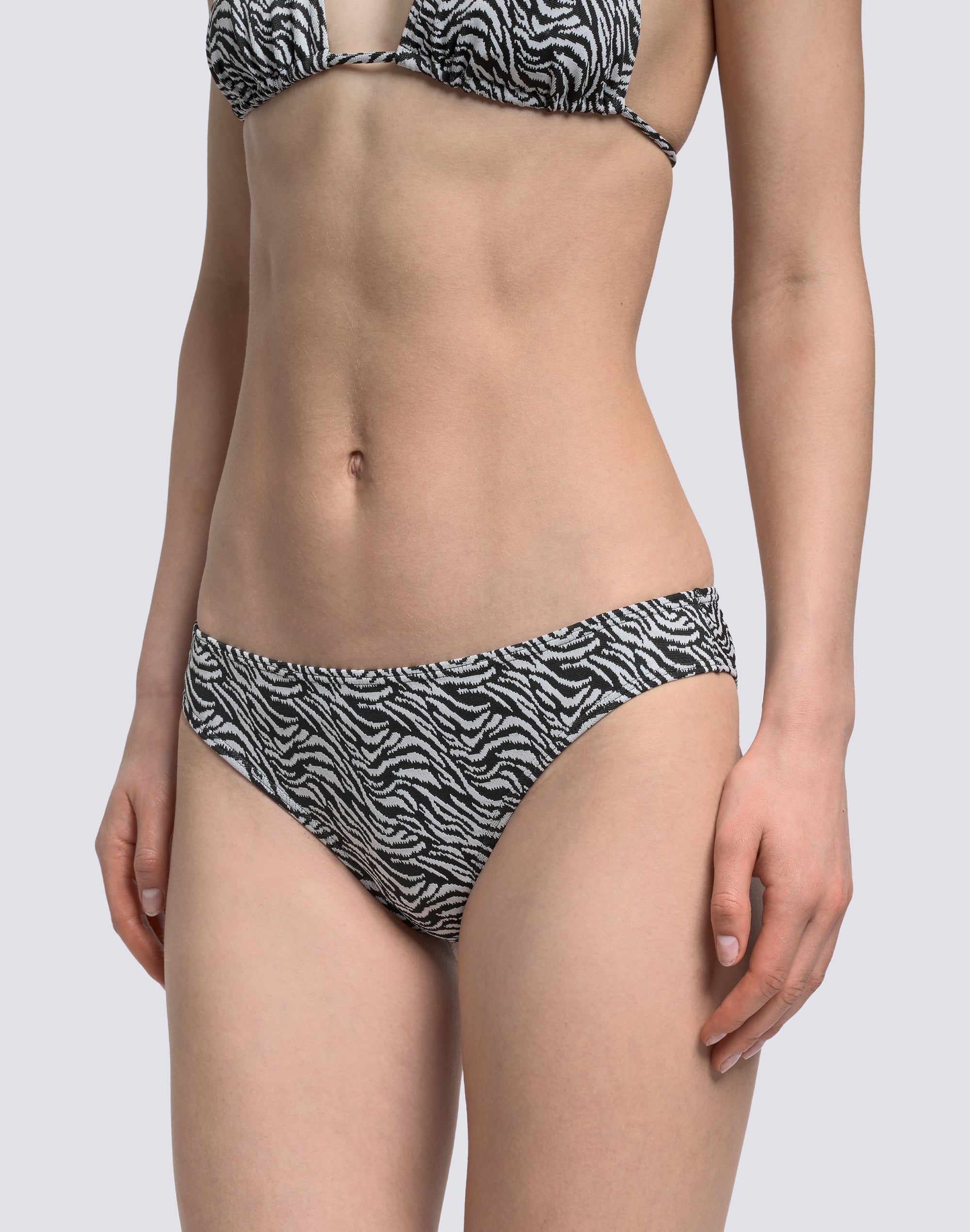 sundek-vega-slip-bikini-culotte-zebrato-in-lycra-jacquard image 3