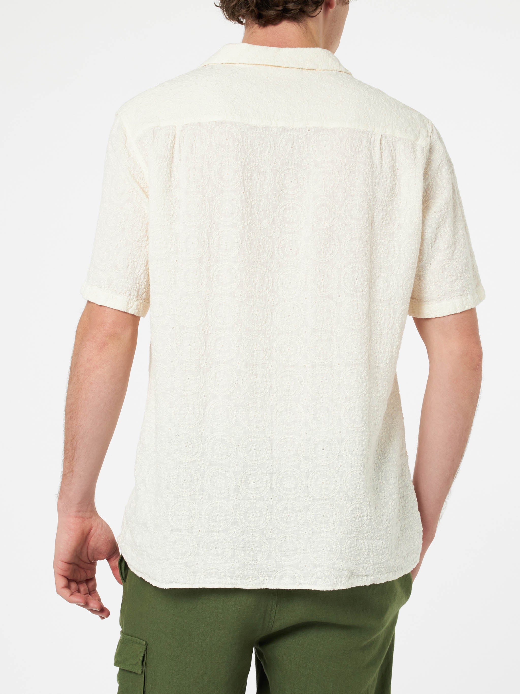 mc2-saint-barth-kalea-camicia-uomo-in-lino-bianco-con-ricamo-floreale image 3