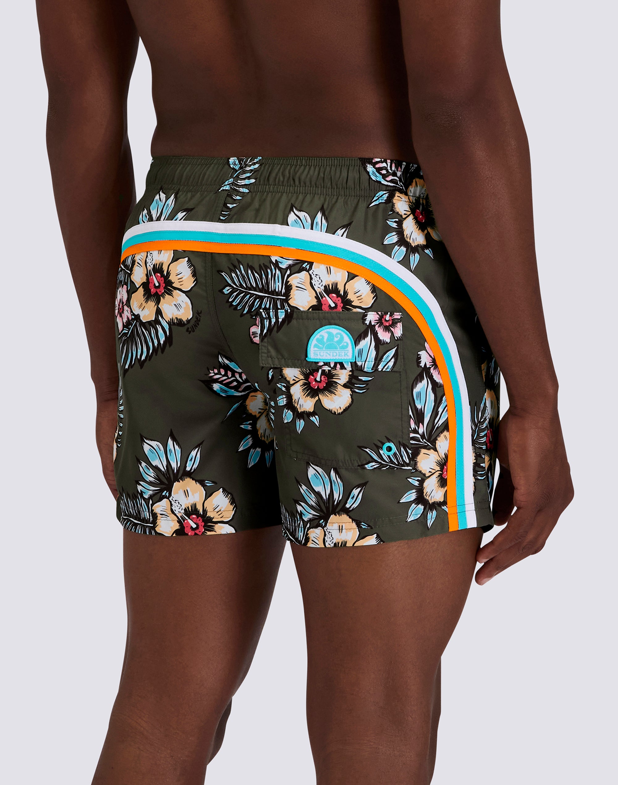 sundek-graphic-flower-costume-boxer-uomo-corto-in-repreve-riciclato image 3