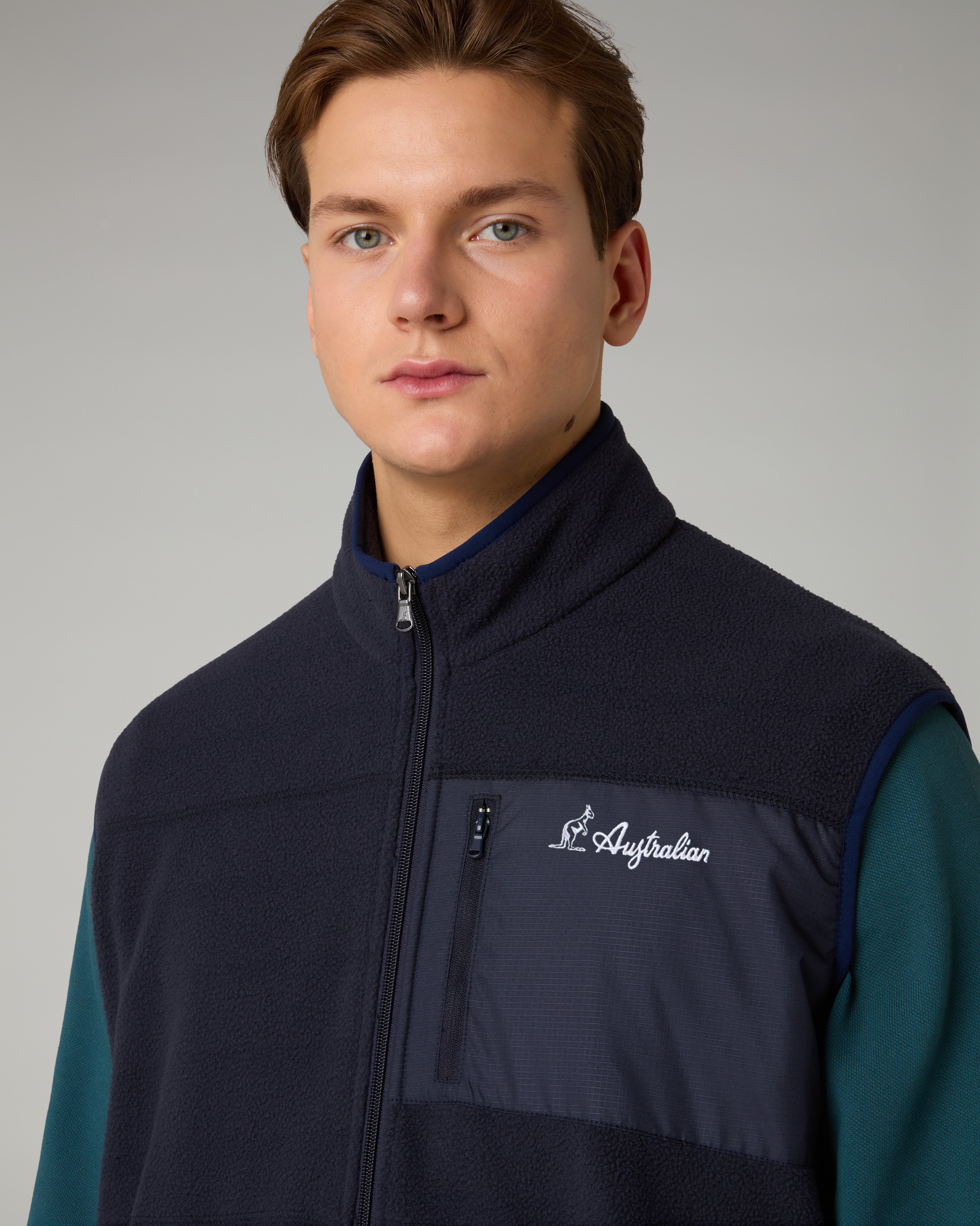 australian-color-block-gilet-in-pile image 5