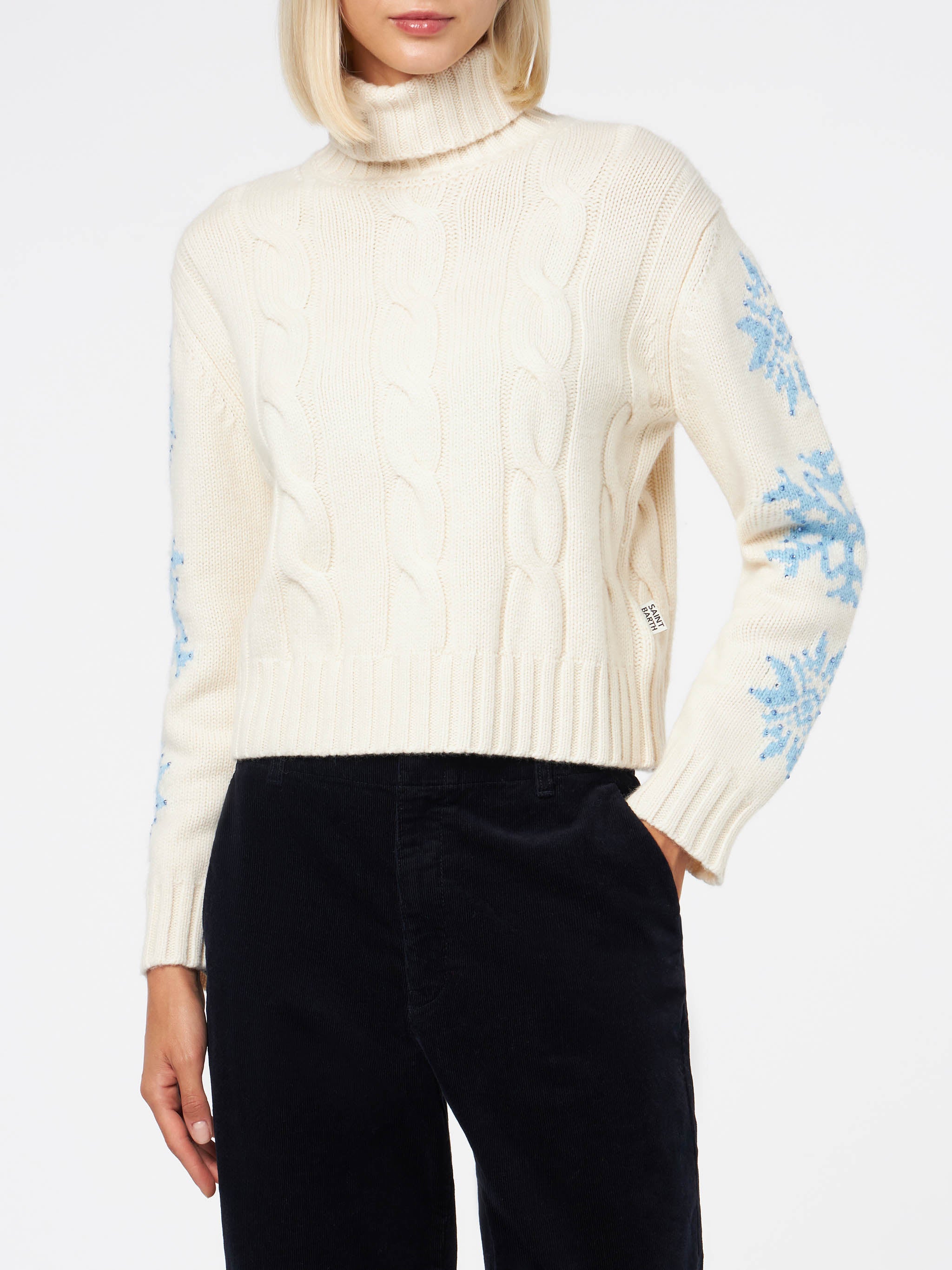 mc2-saint-barth-maglione-adler-donna-a-collo-alto-bianco-con-fiocchi-di-neve-e-s image 1
