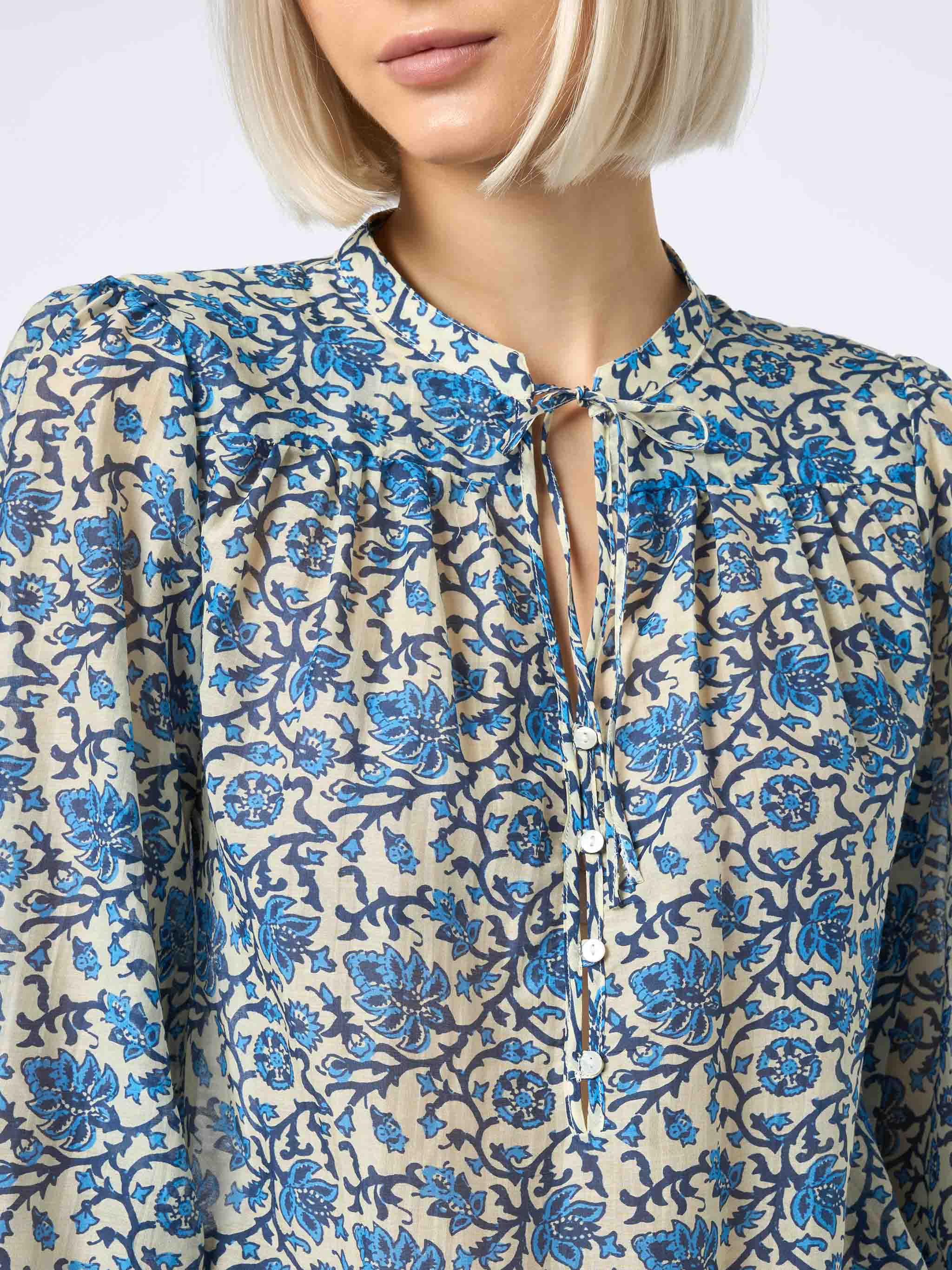 mc2-saint-barth-camicia-harper-in-voile-di-seta-stampa-ajrakh-camicia-donna-over image 3