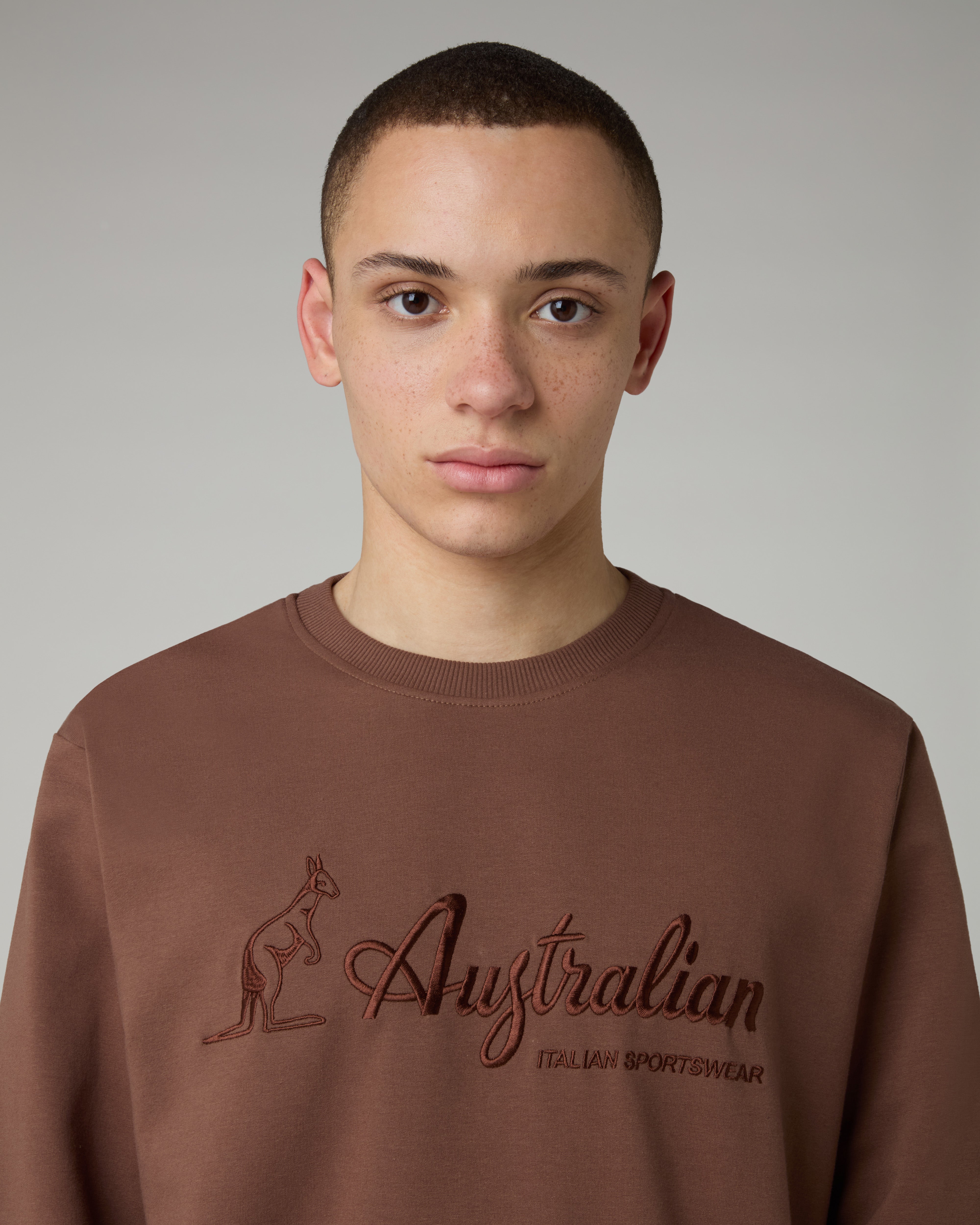 australian-statement-logo-crewneck-felpa-girocollo-uomo-cannella image 4