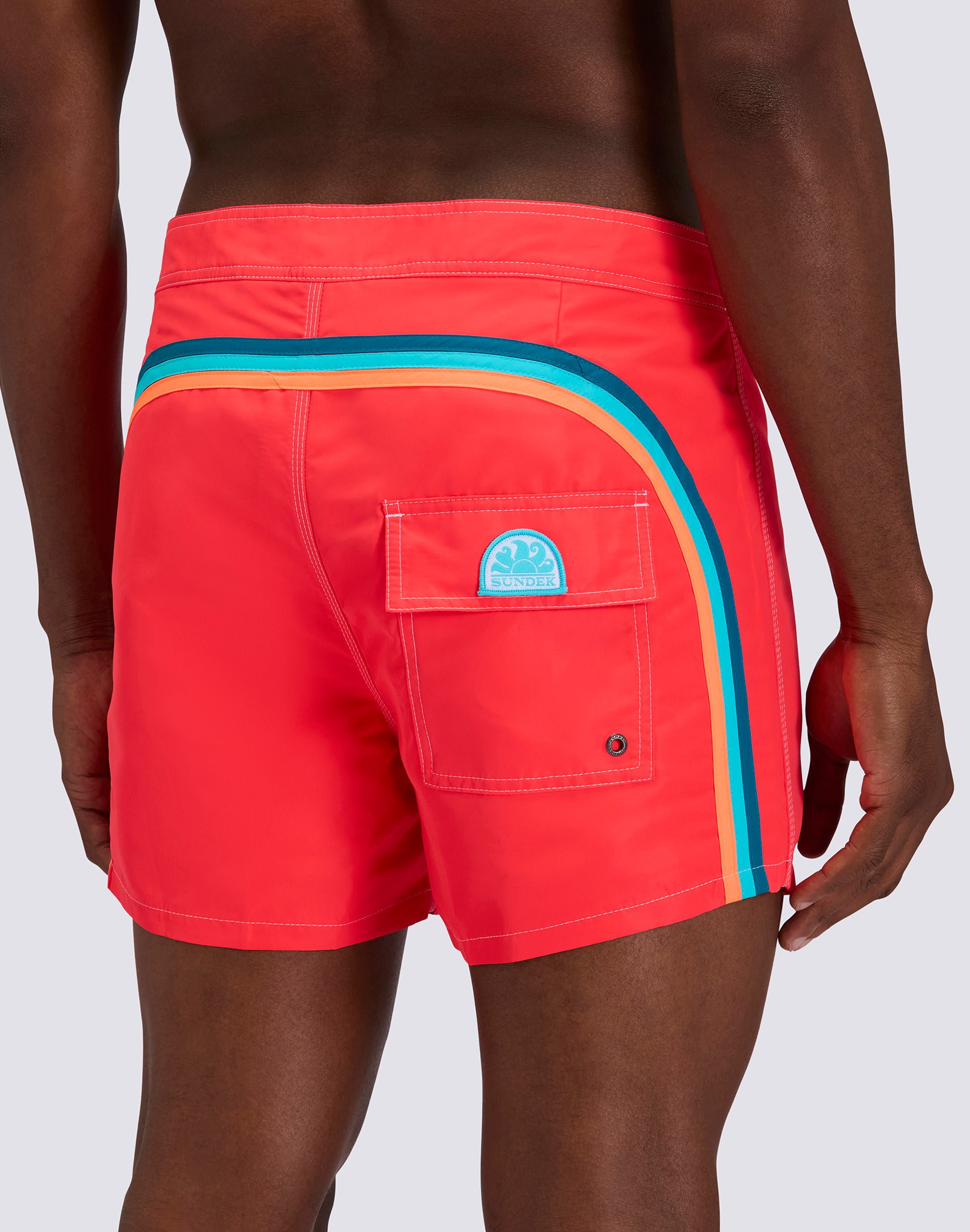 sundek-iconic-taffeta-costume-boxer-mare-uomo-corto-arcobaleno-35-cm image 3