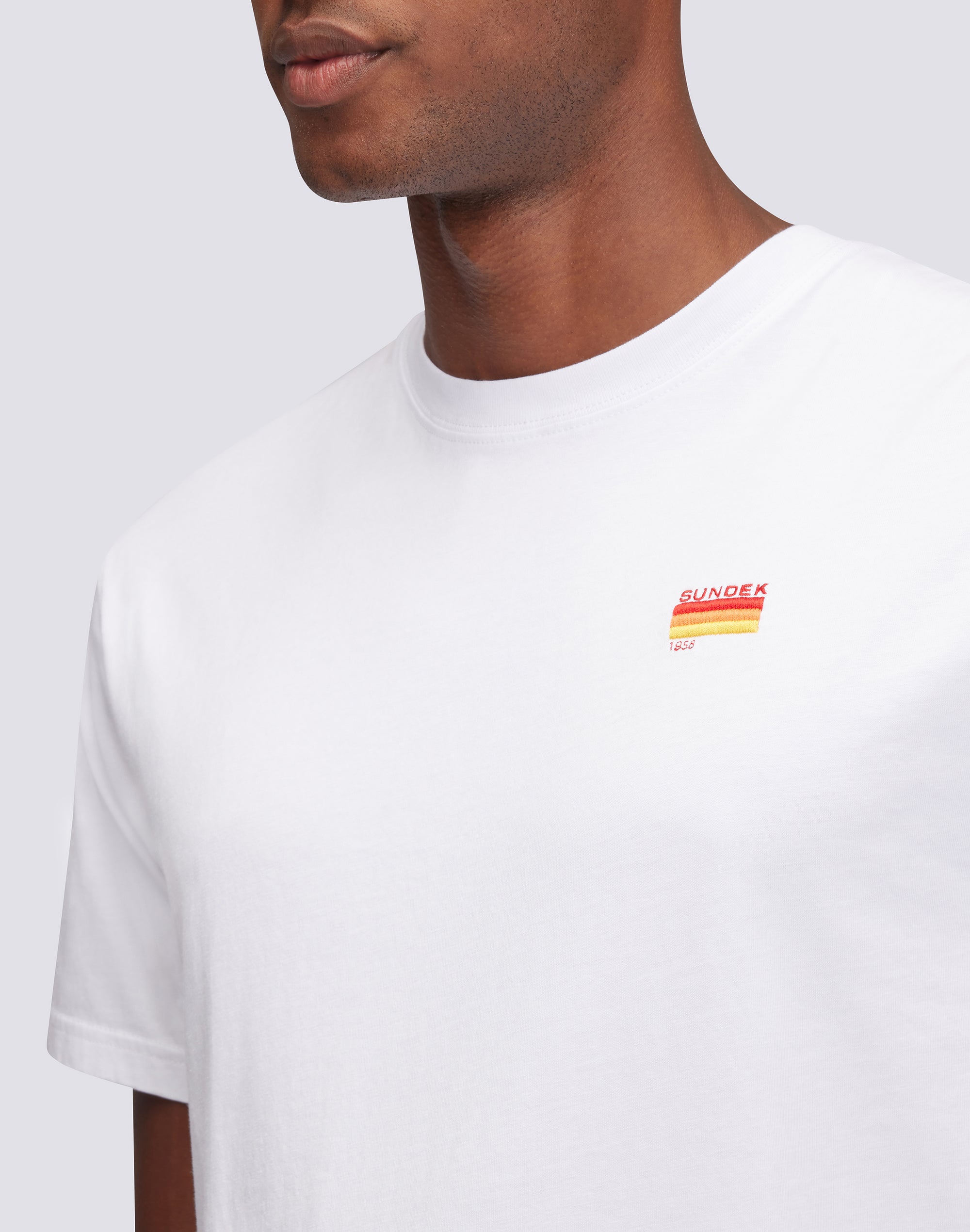 sundek-t-shirt-uomo-con-ricamo-tricolore-cotone-a-mezza-manica image 3