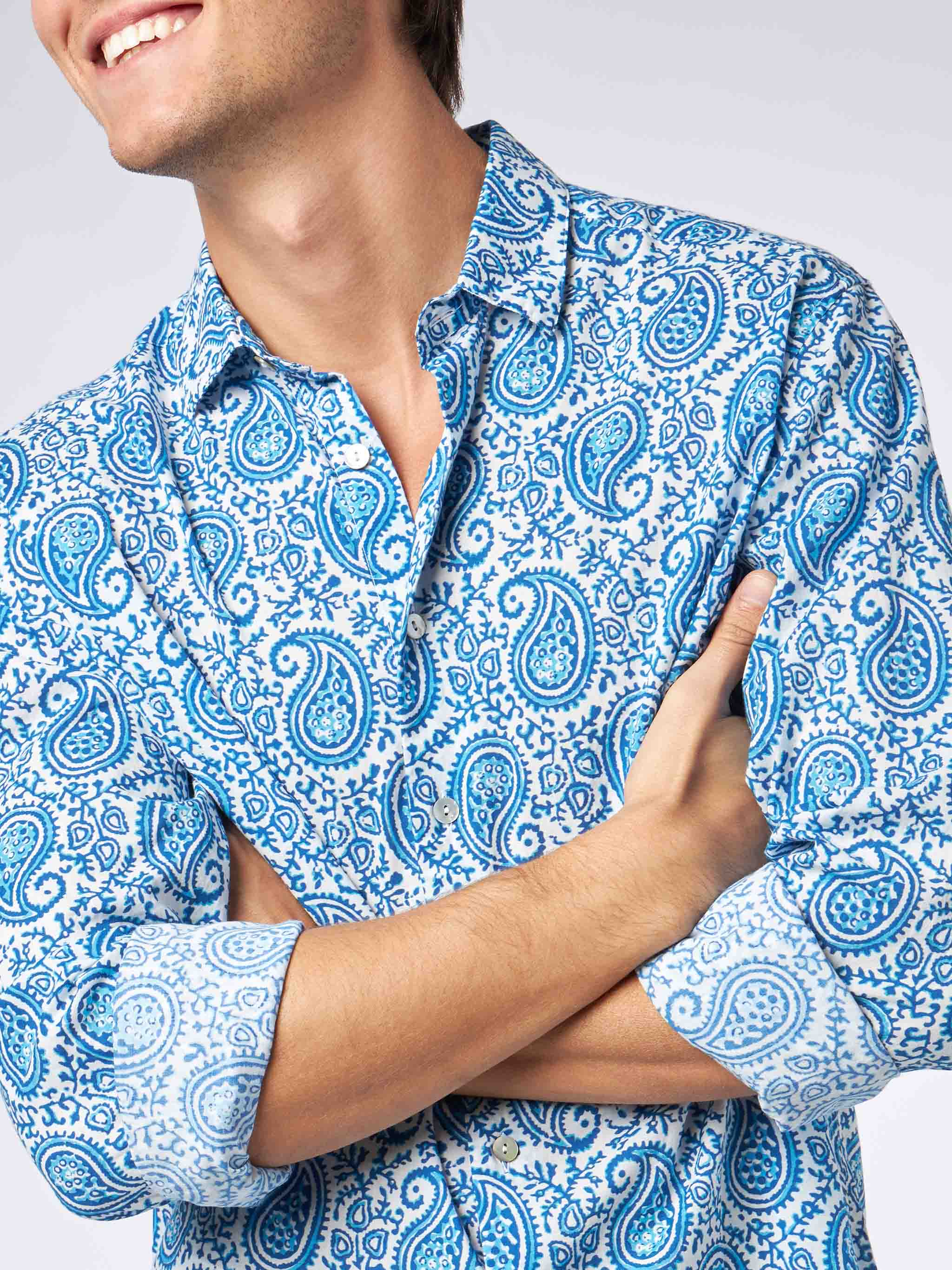 mc2-saint-barth-sikelia-camicia-uomo-mussola-cotone-paisley-bianco image 2