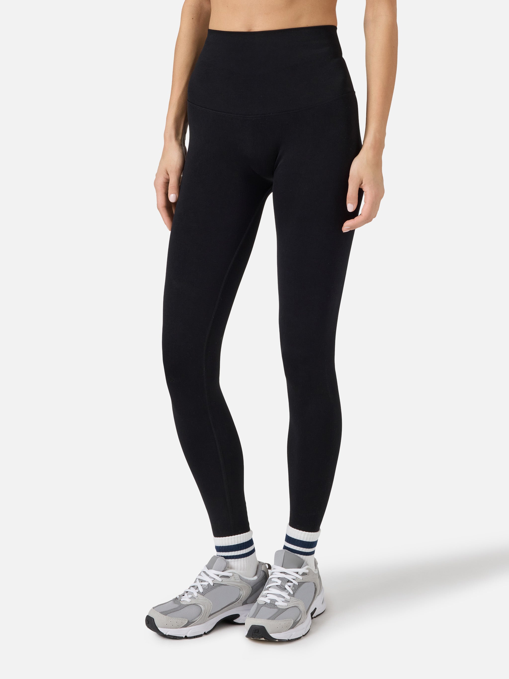 mc2-saint-barth-leggings-sportivi-vega-neri-in-tessuto-tecnico-super-elasticizza image 2