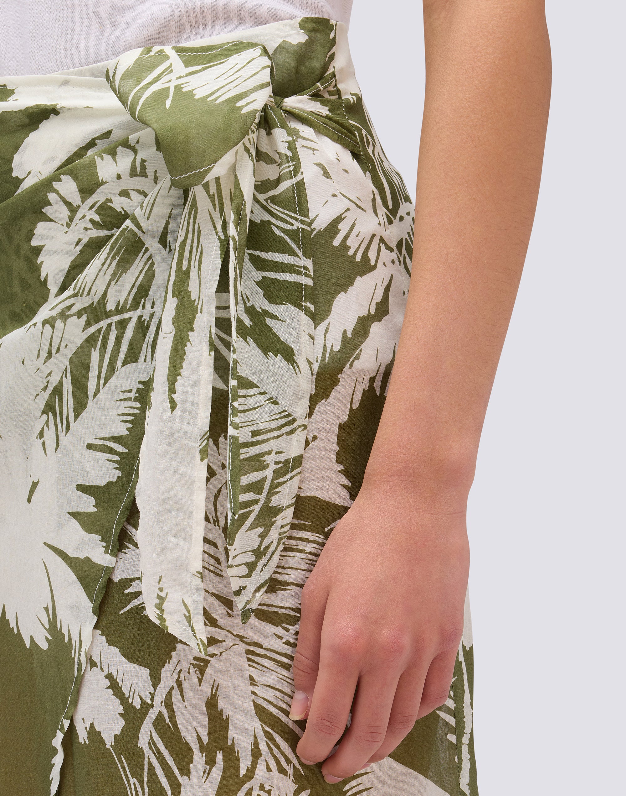 sundek-pareo-donna-in-cotone-voile-stampa-tropic-savana image 3