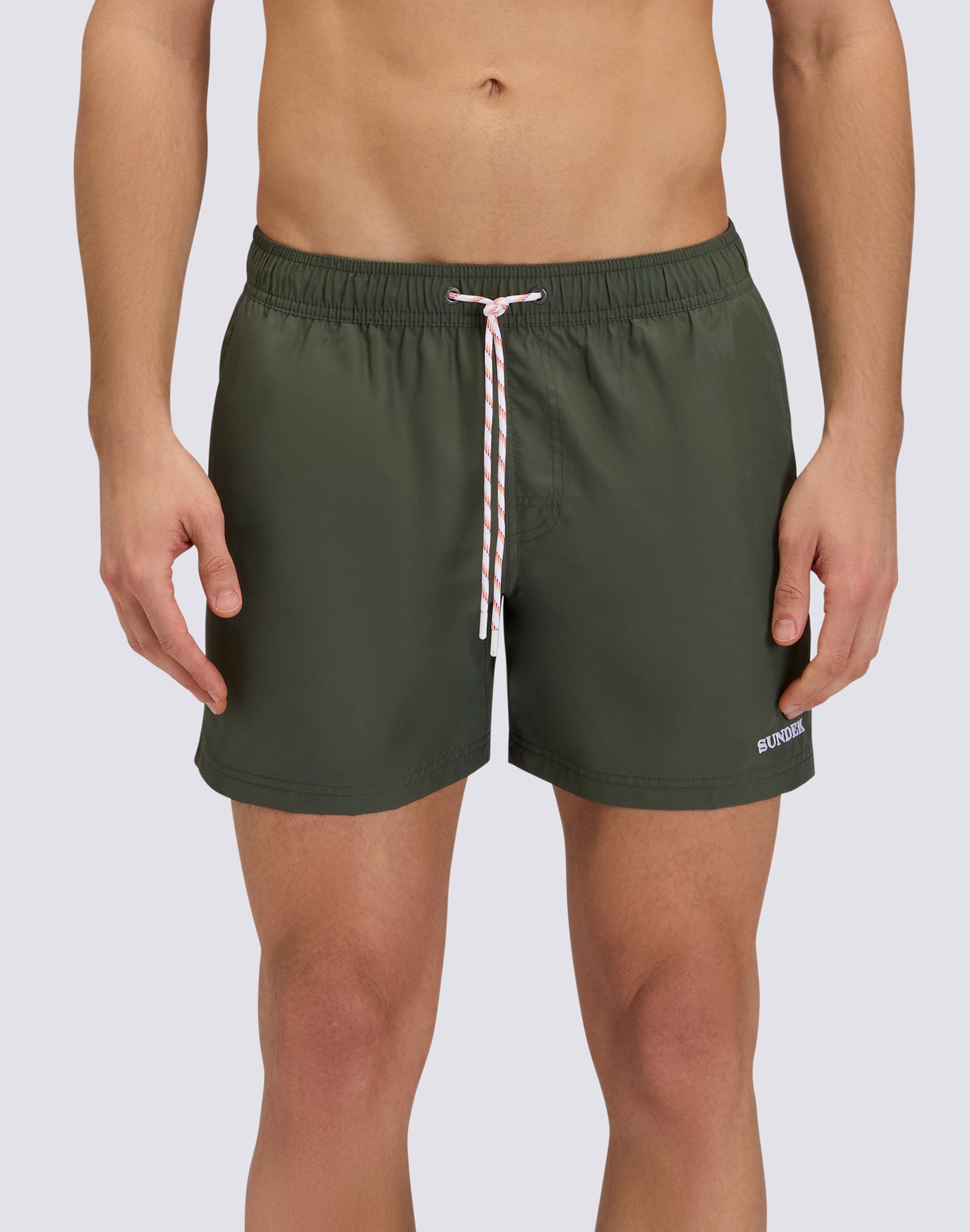 sundek-costume-da-bagno-uomo-corto-in-poliestere-riciclato-repreve-con-patch-tri image 2